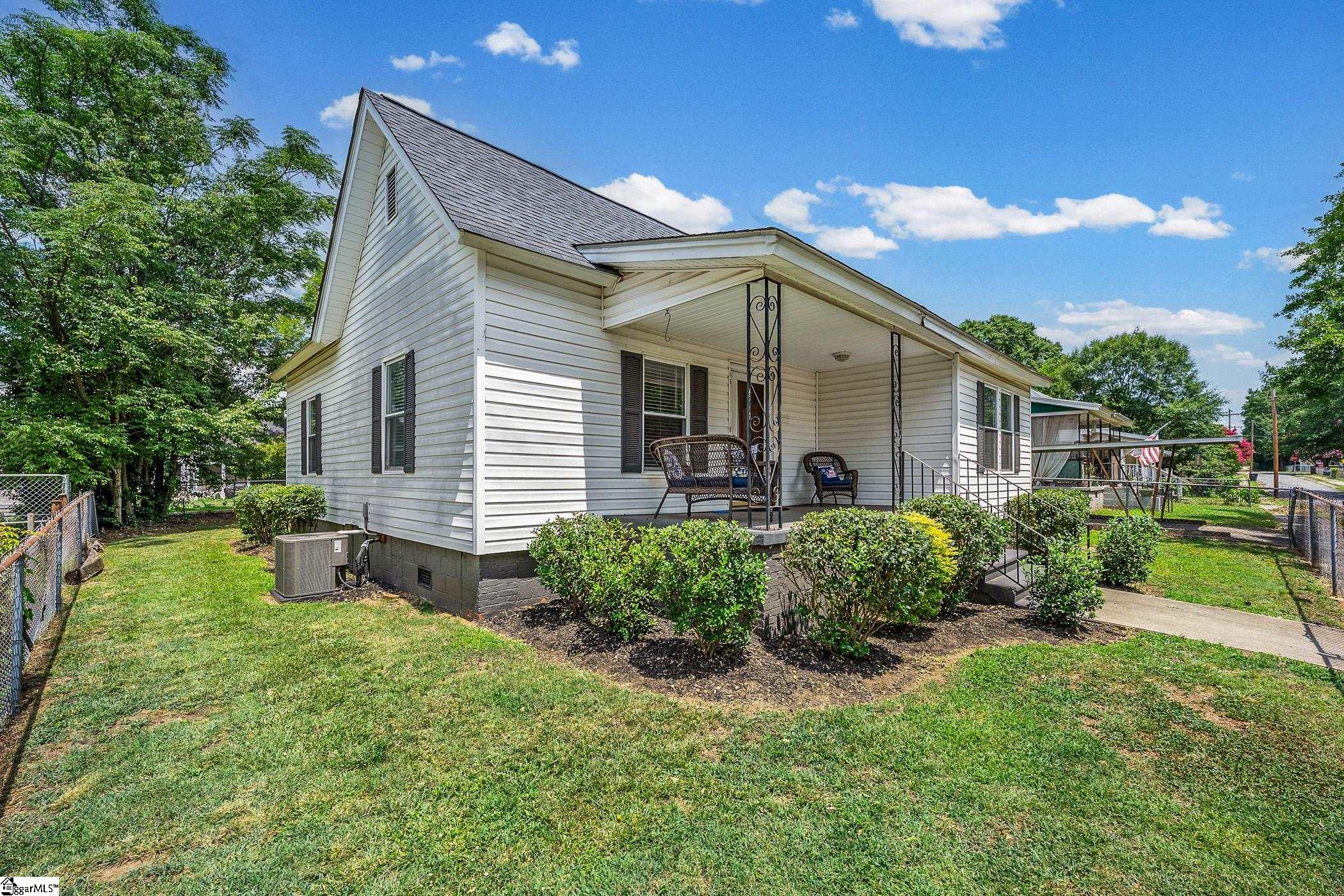 15 Webb Street Greenville, SC 29605