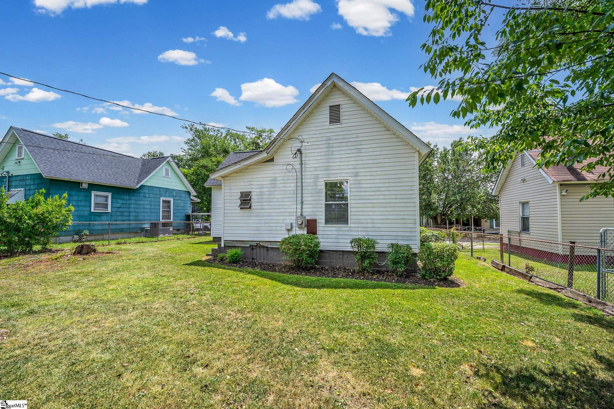 15 Webb Street Greenville, SC 29605