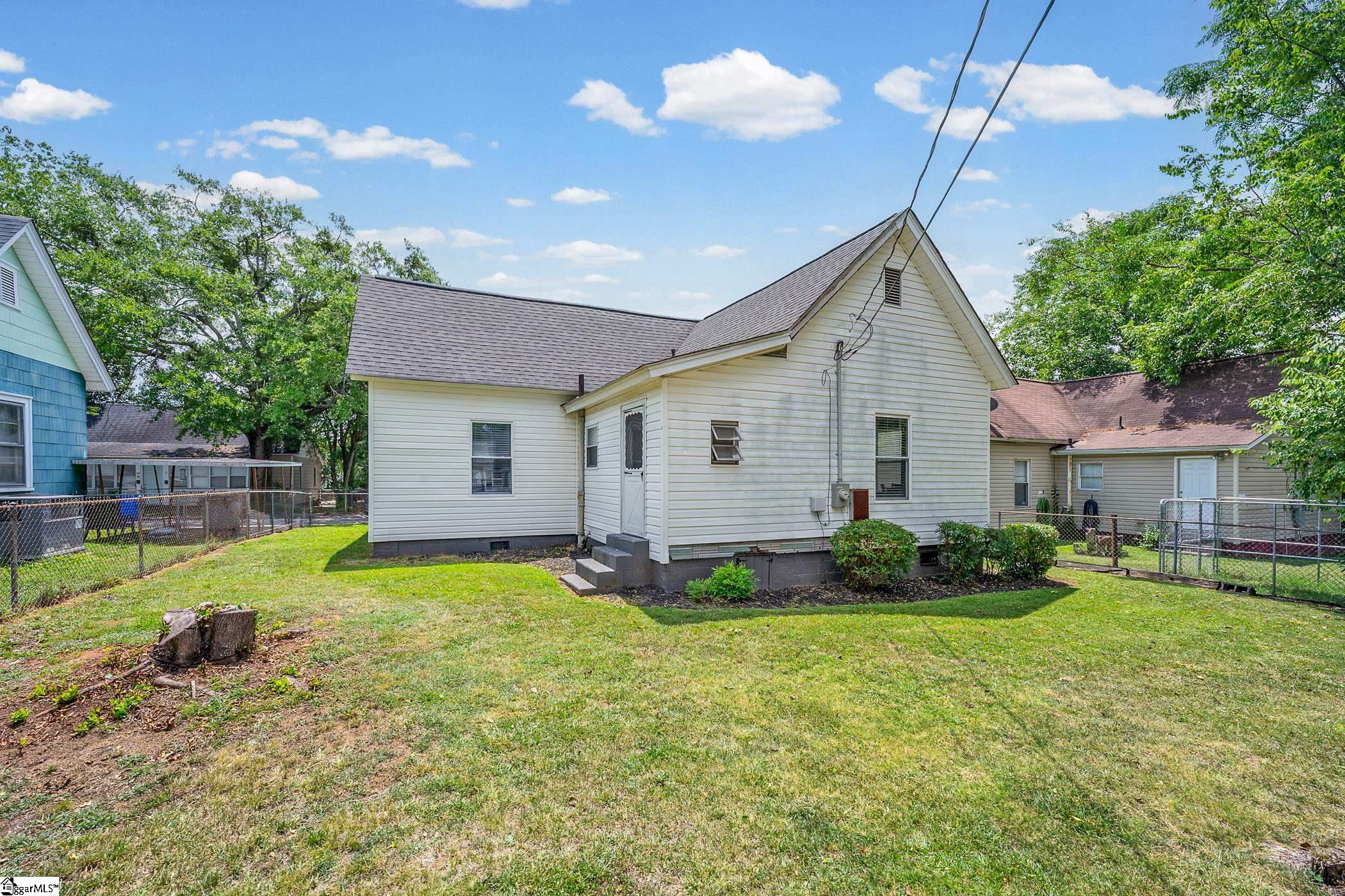 15 Webb Street Greenville, SC 29605