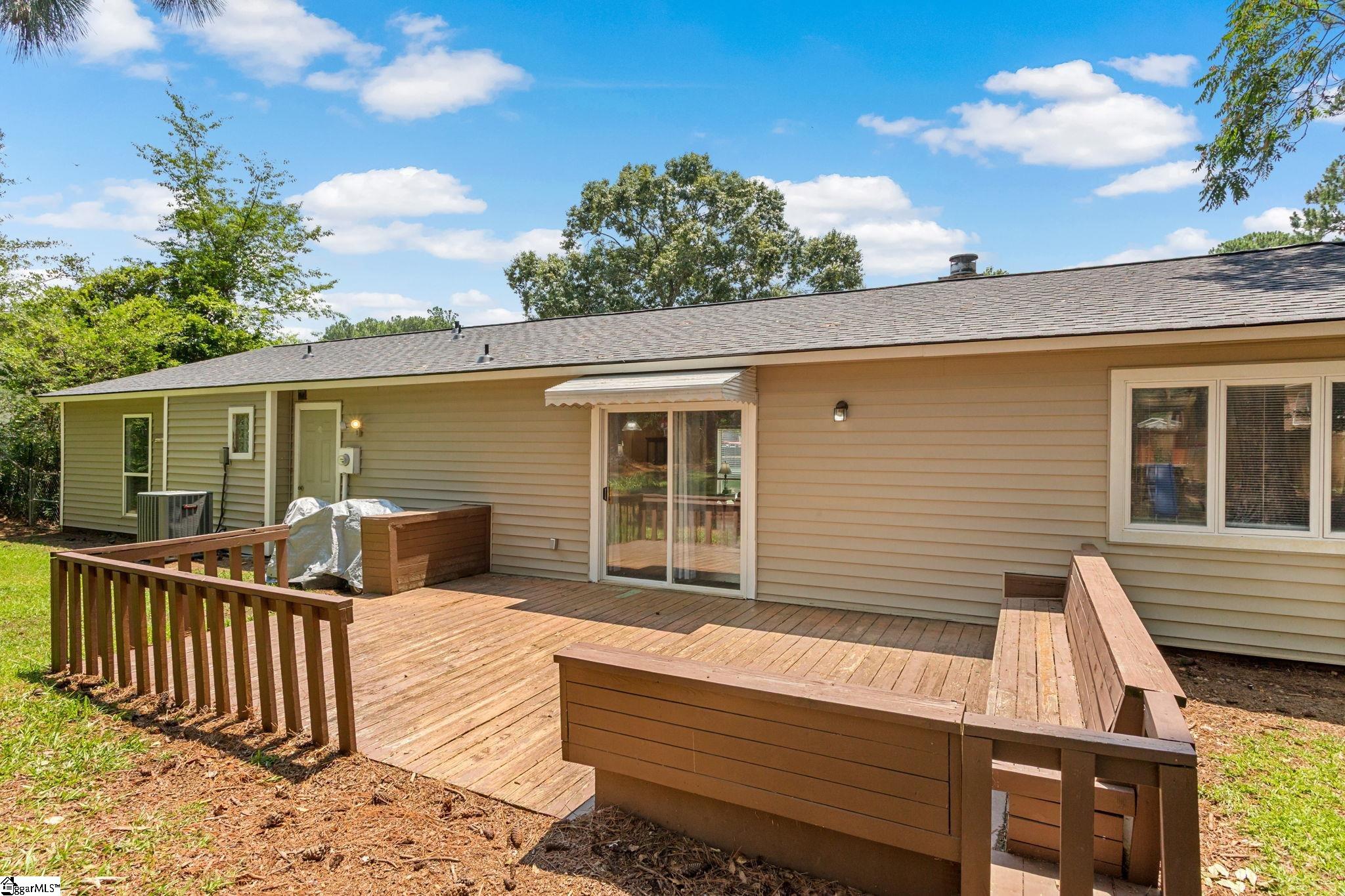 206 Aberdeen Lane Spartanburg, SC 29307
