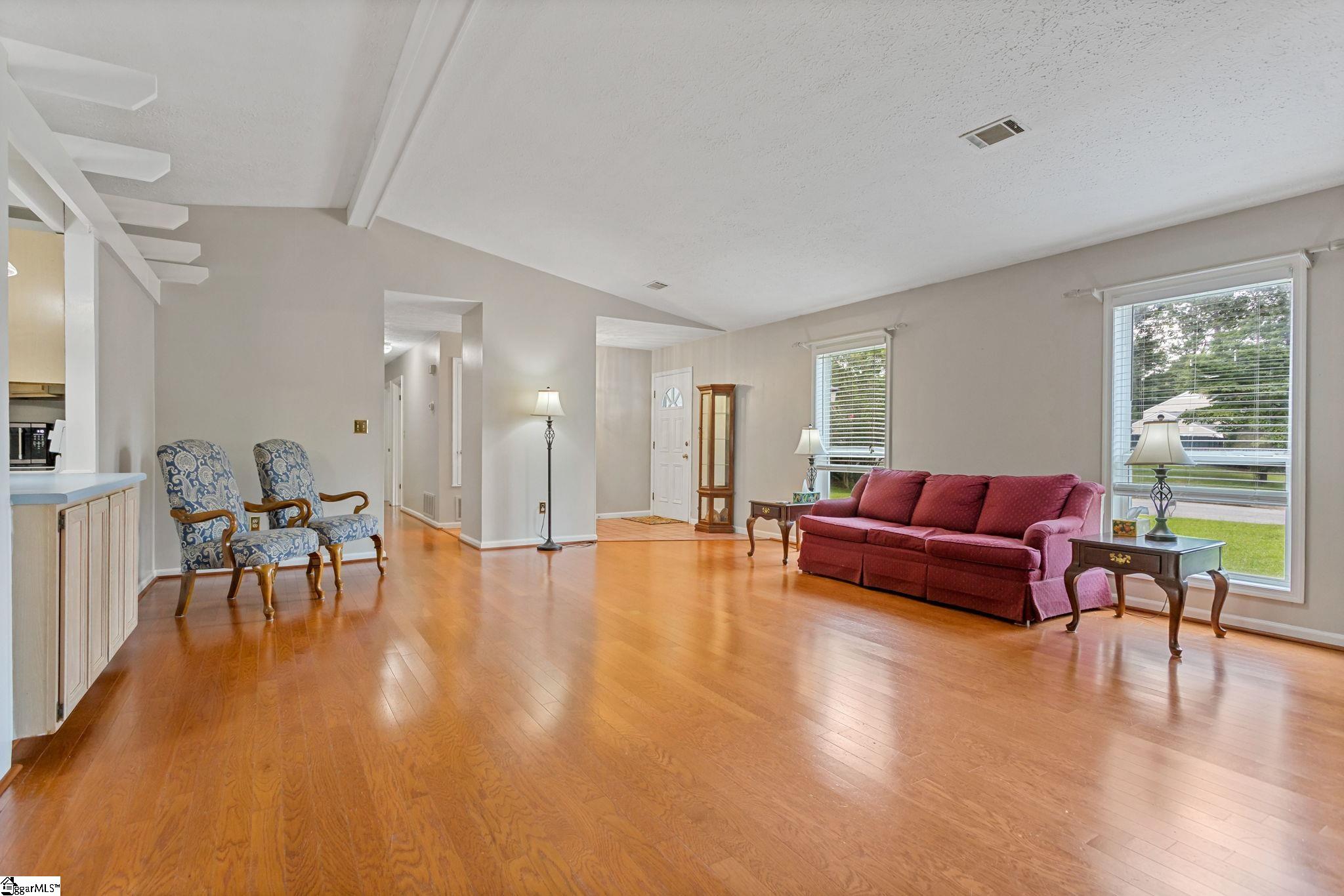 206 Aberdeen Lane Spartanburg, SC 29307