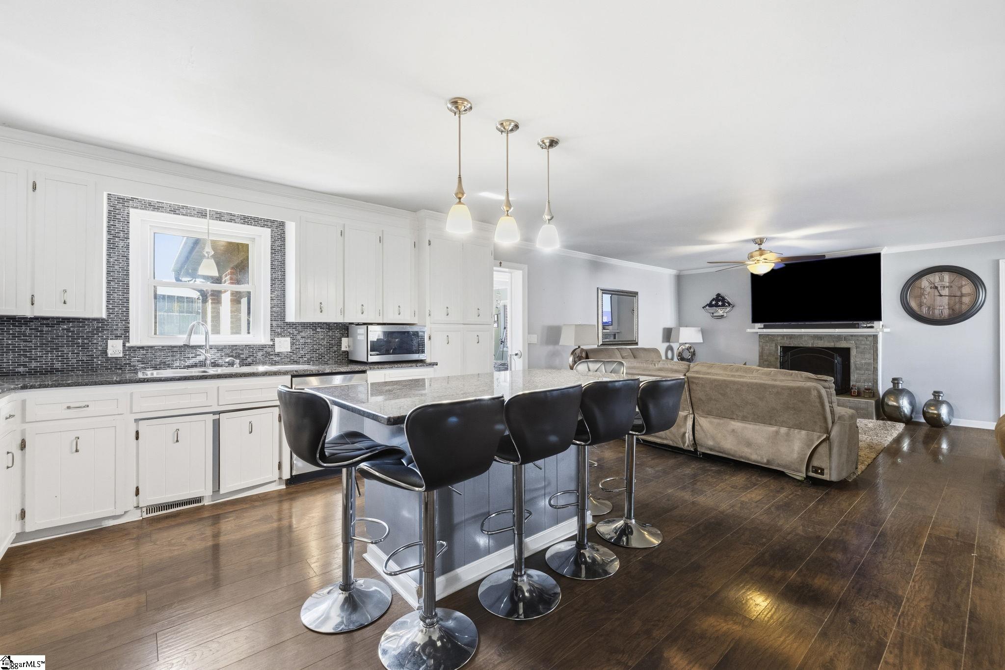 1218 Brushy Creek Road Taylors, SC 29687