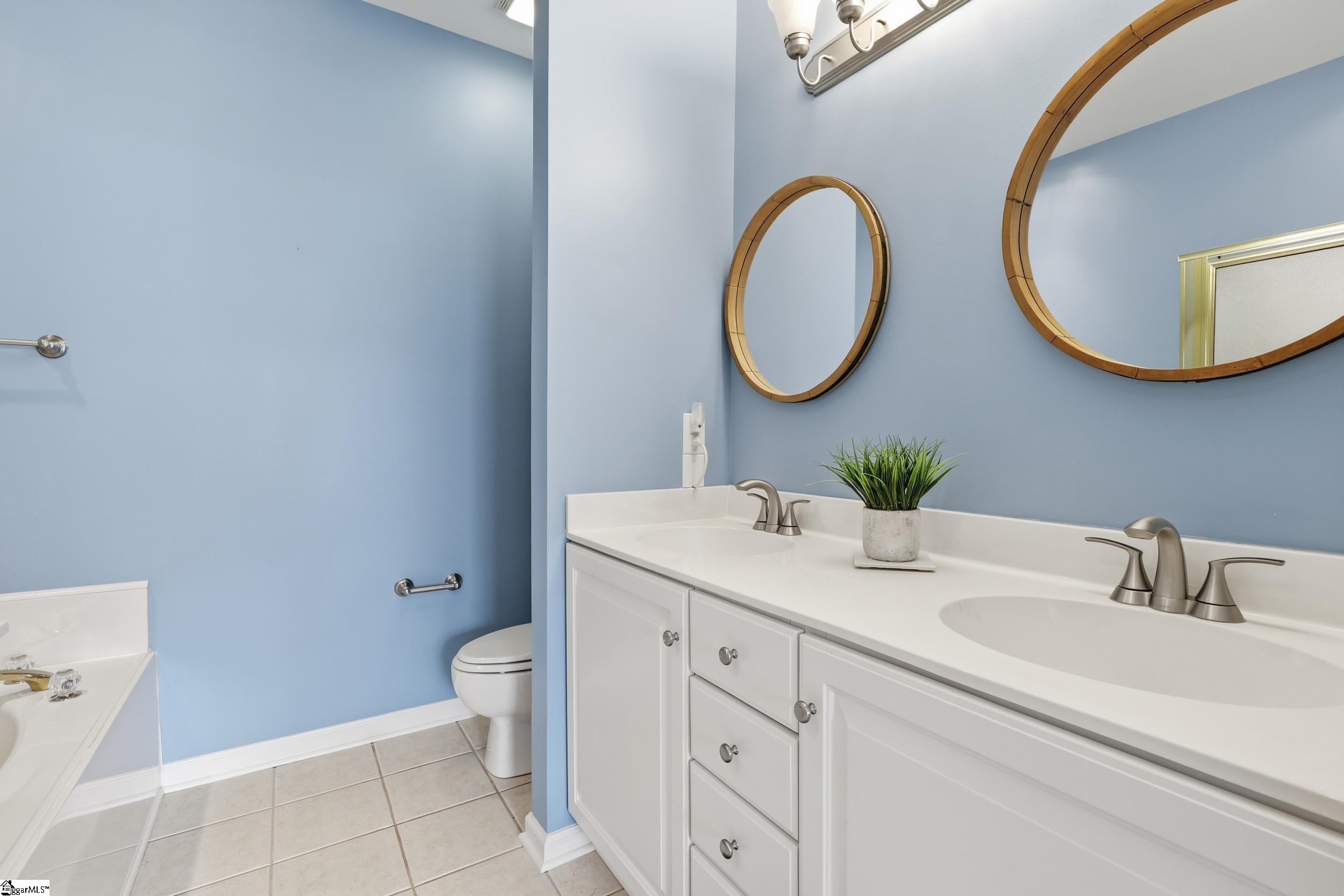 102 High Crest Court Simpsonville, SC 29681