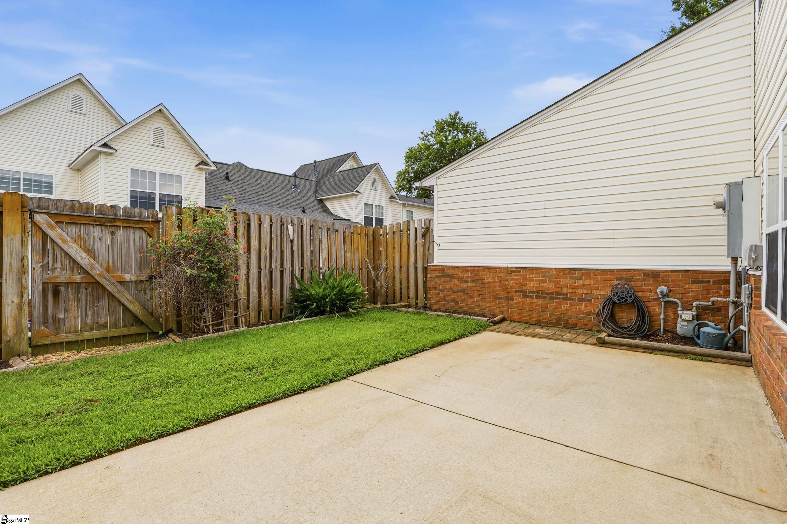 102 High Crest Court Simpsonville, SC 29681