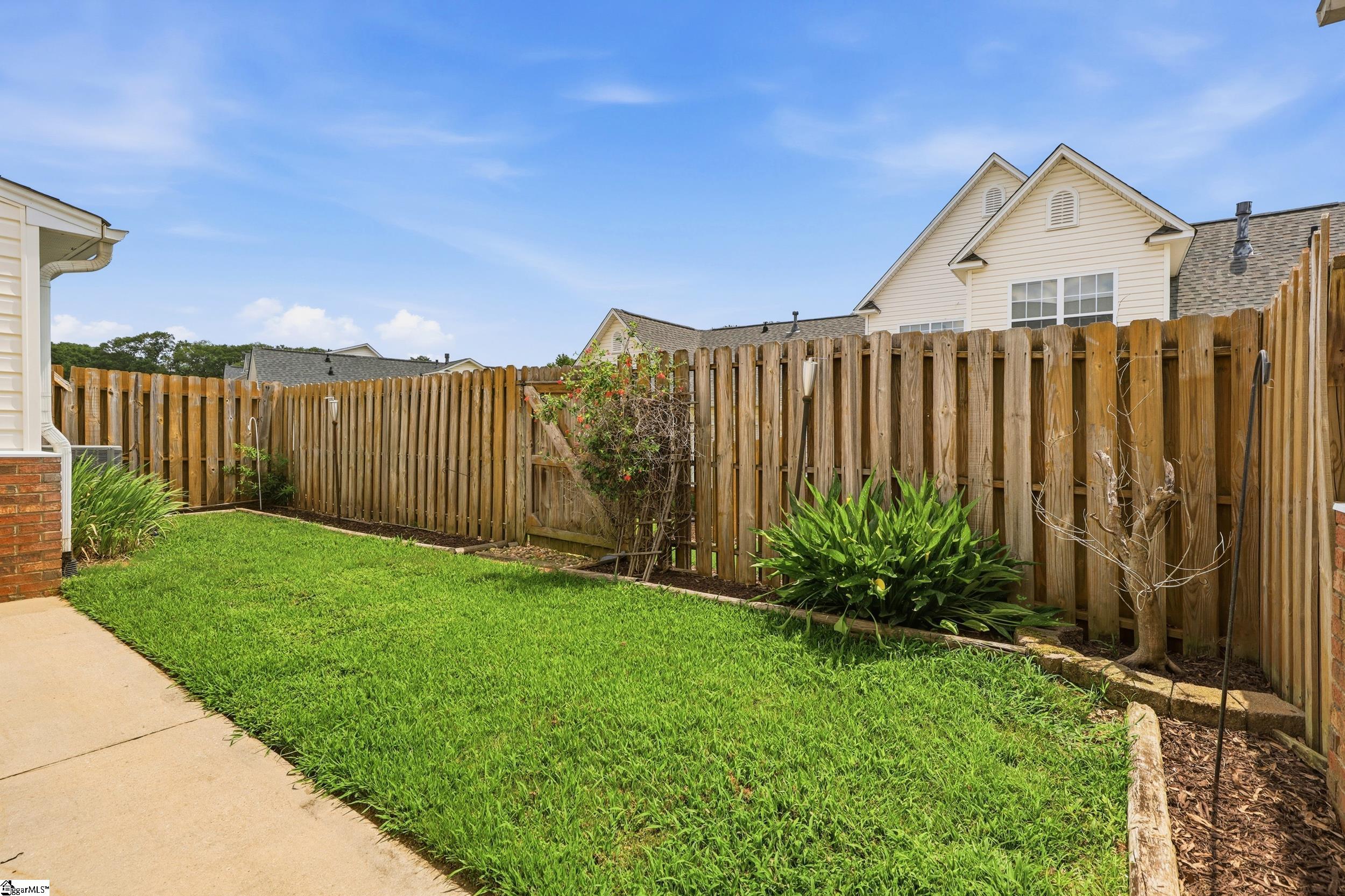 102 High Crest Court Simpsonville, SC 29681