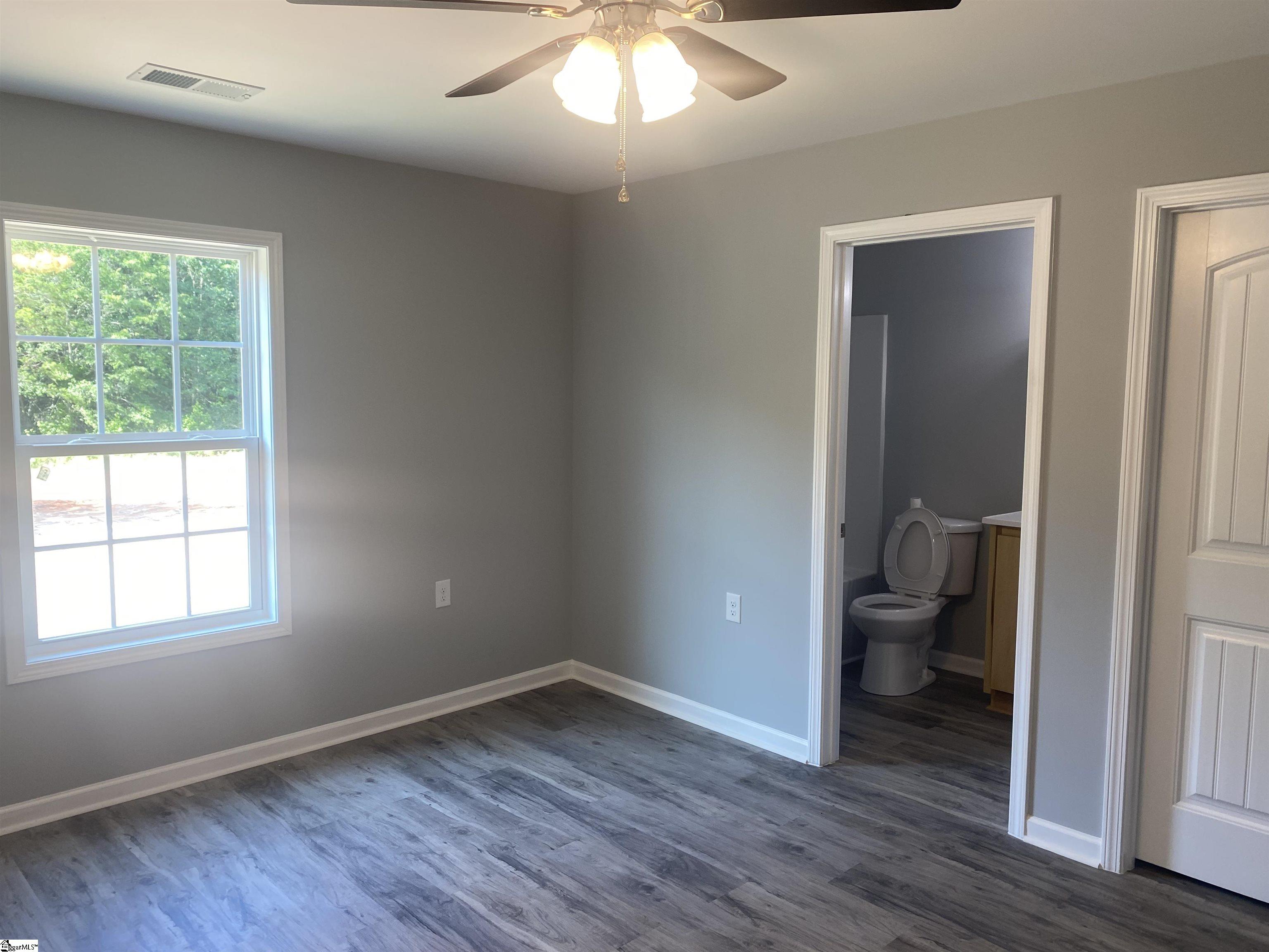 124 Laura Jane Lane Gray Court, SC 29645