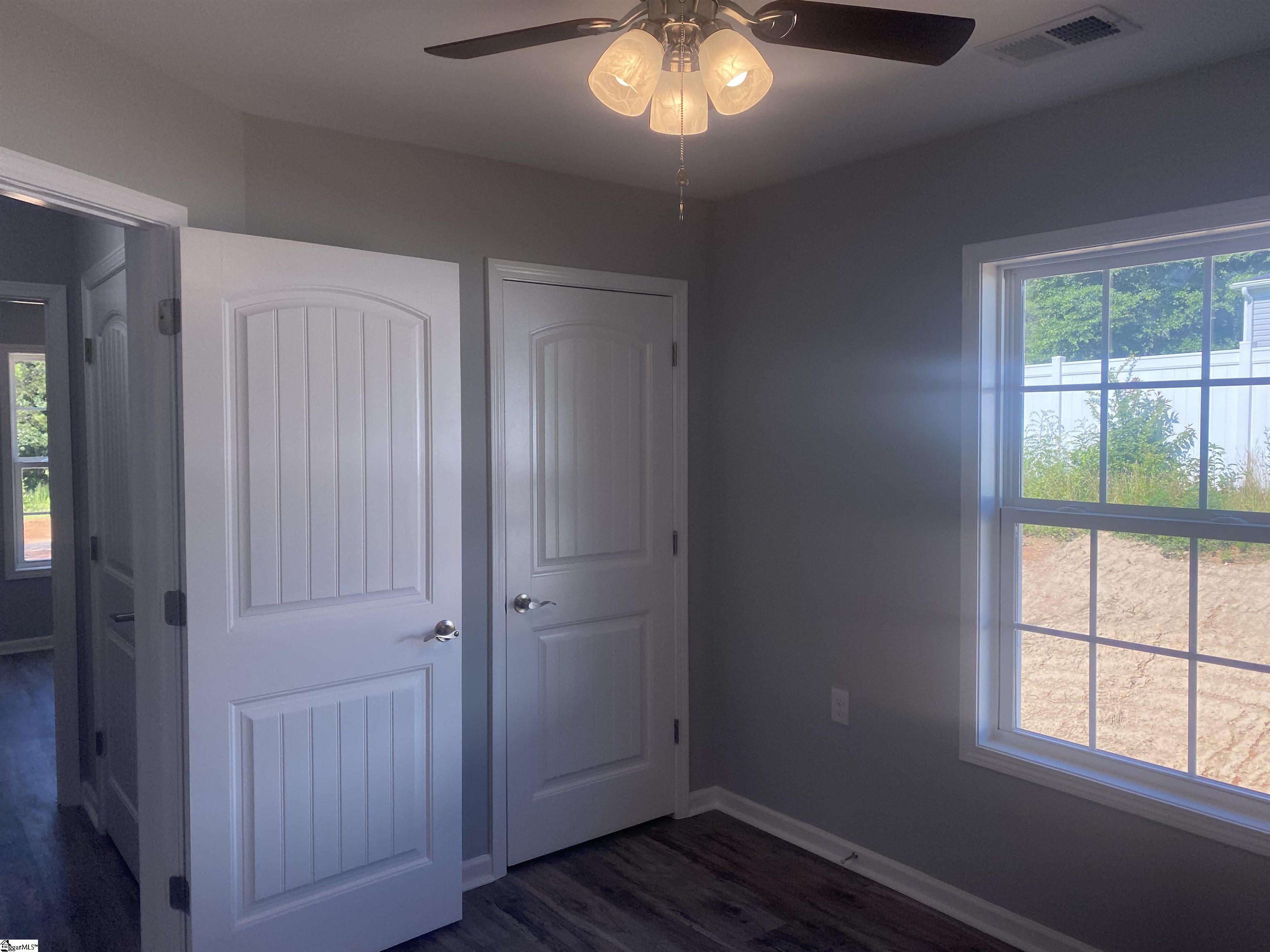 124 Laura Jane Lane Gray Court, SC 29645