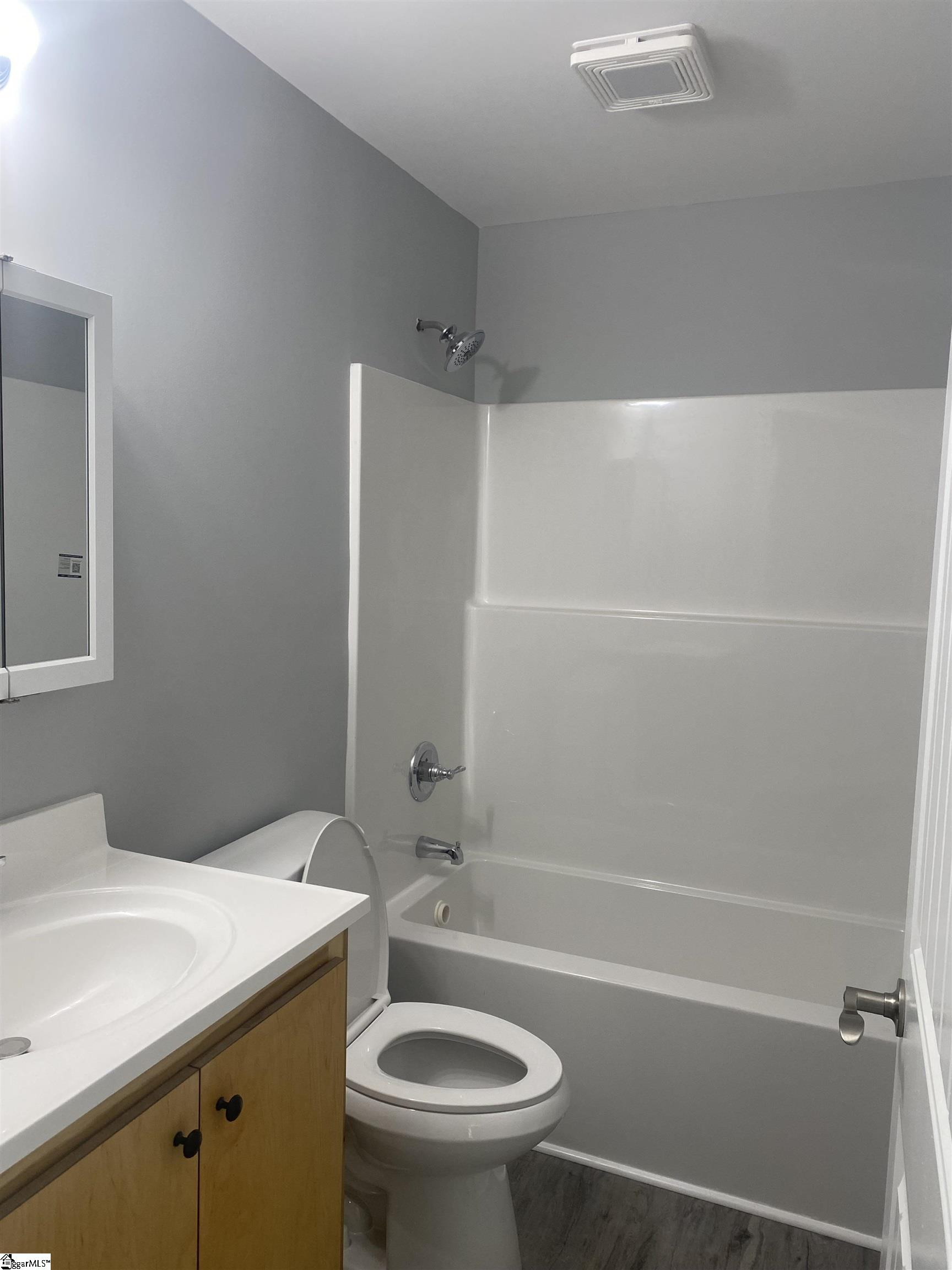 124 Laura Jane Lane Gray Court, SC 29645