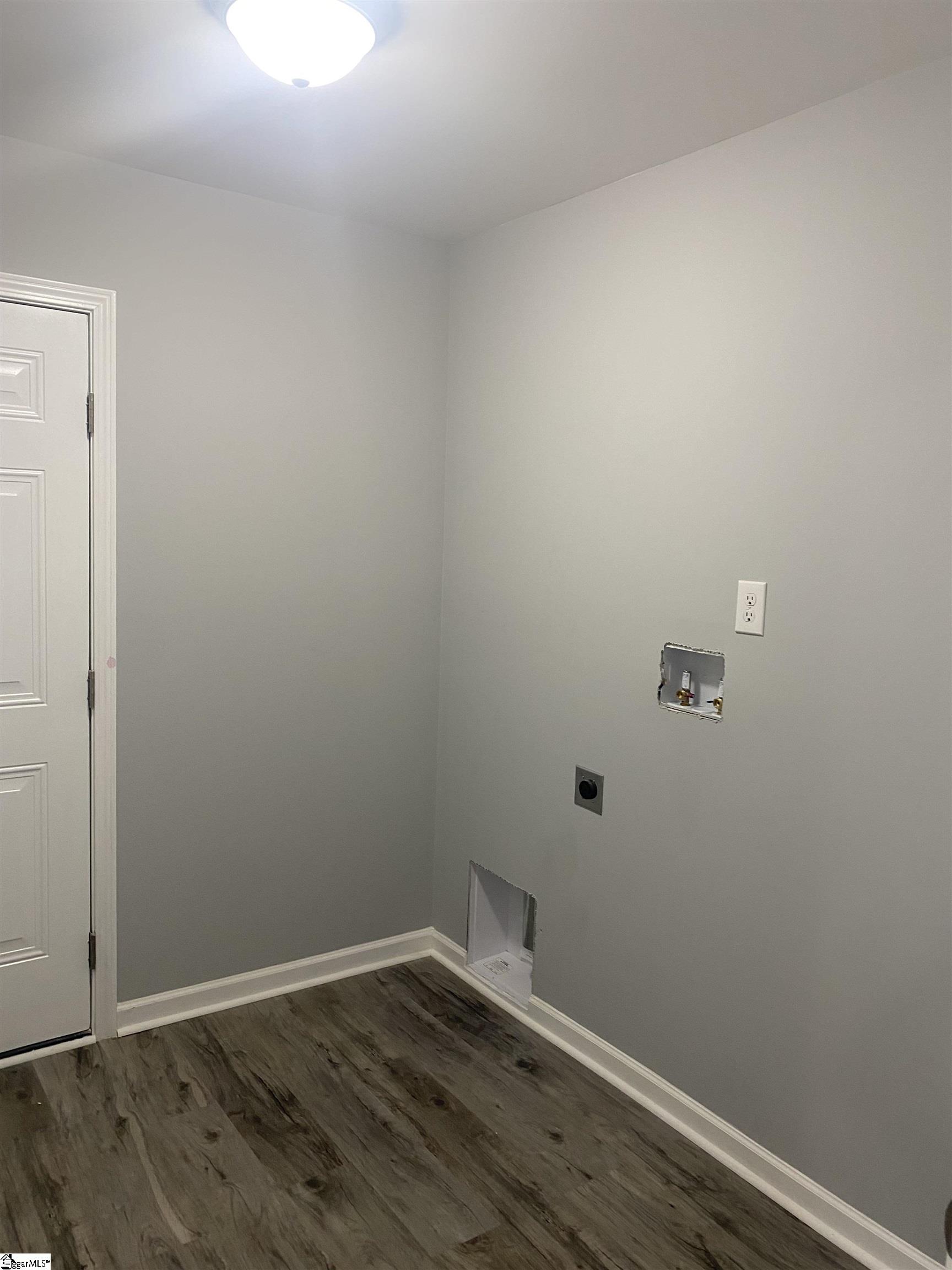 124 Laura Jane Lane Gray Court, SC 29645