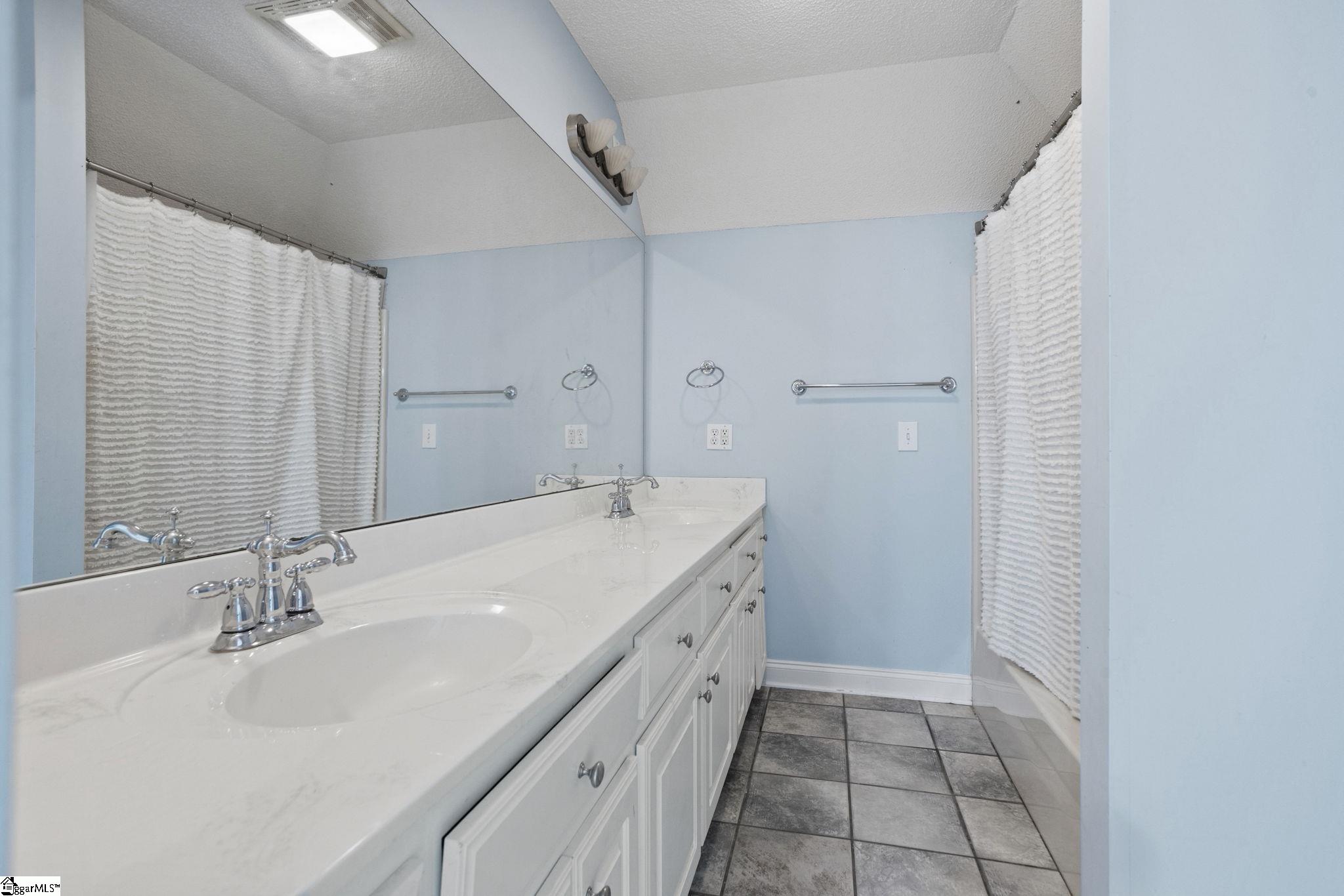 865 E Heathland Drive Inman, SC 29349