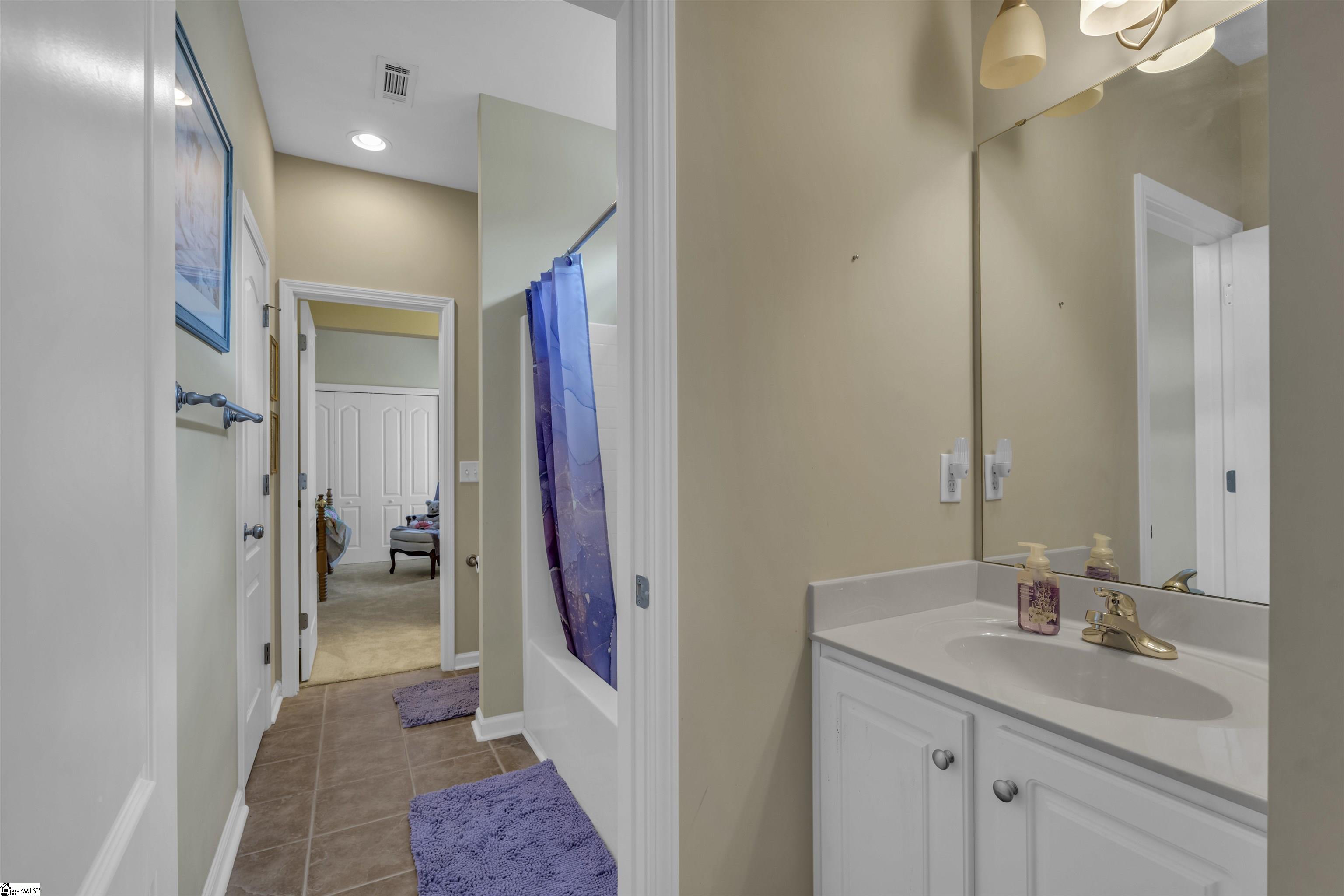 202 Reinhardt Drive Simpsonville, SC 29681