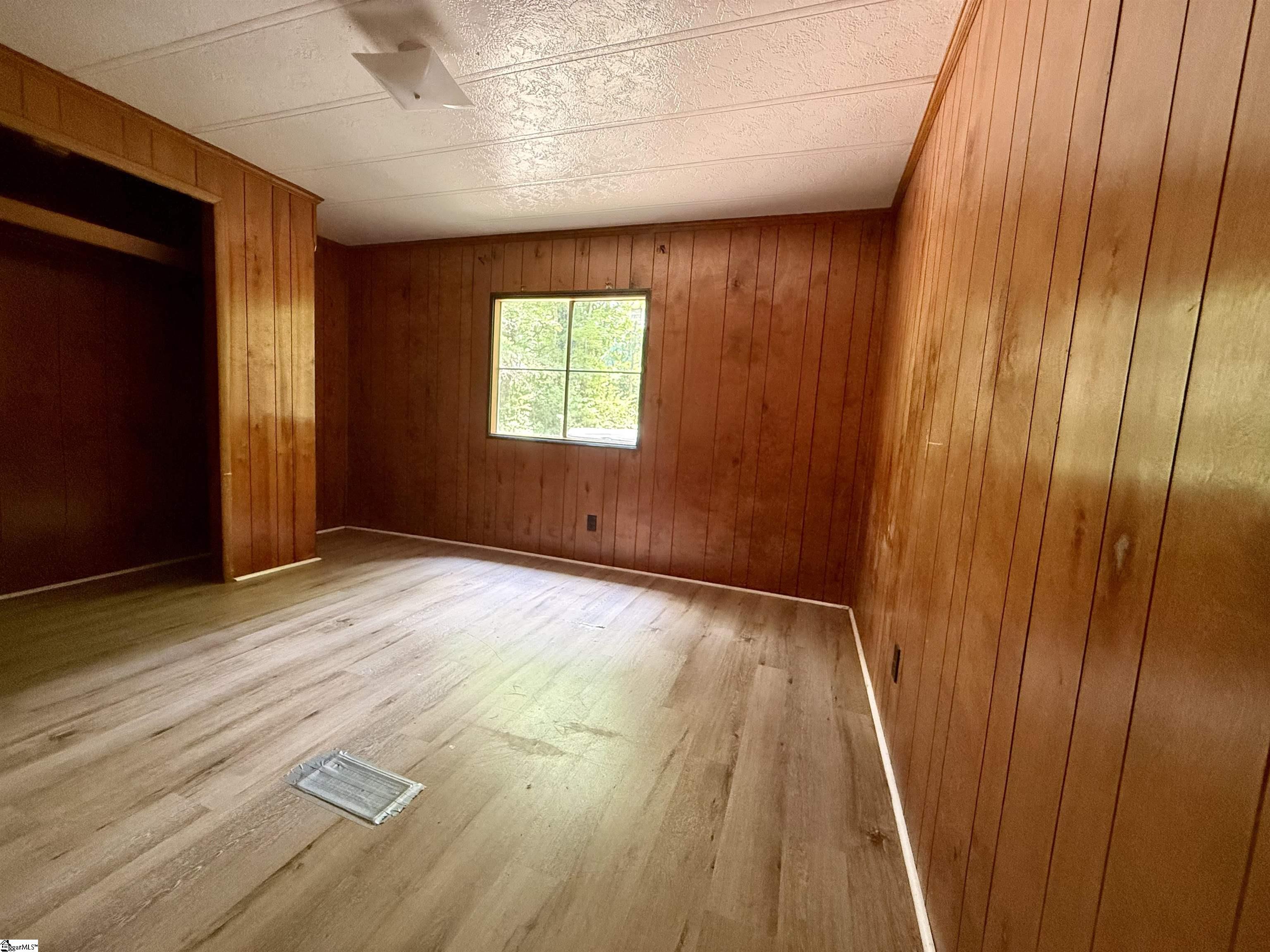 65 Randall Drive Taylors, SC 29687-6328