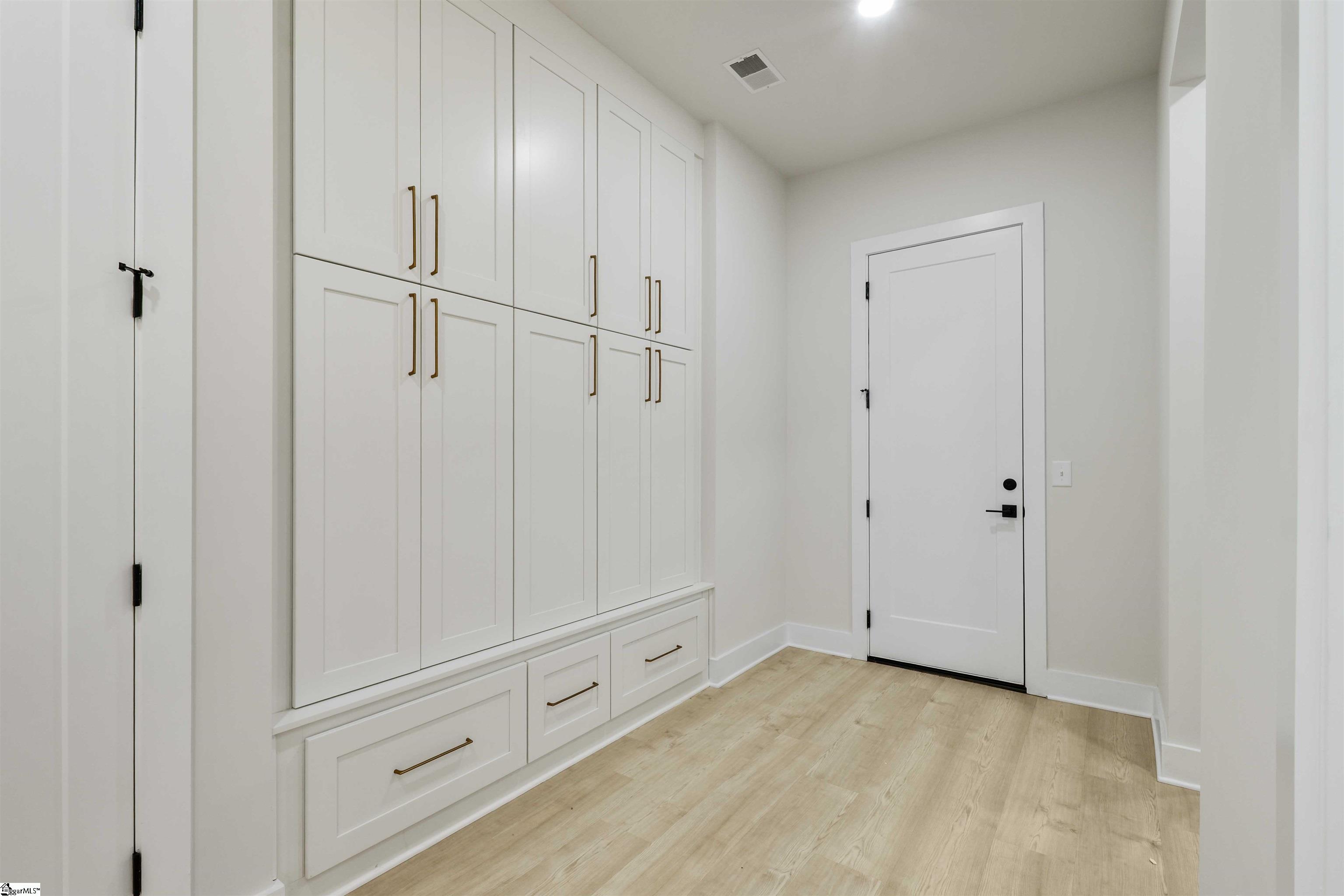 807 Garlington Avenue Greenville, SC 29615