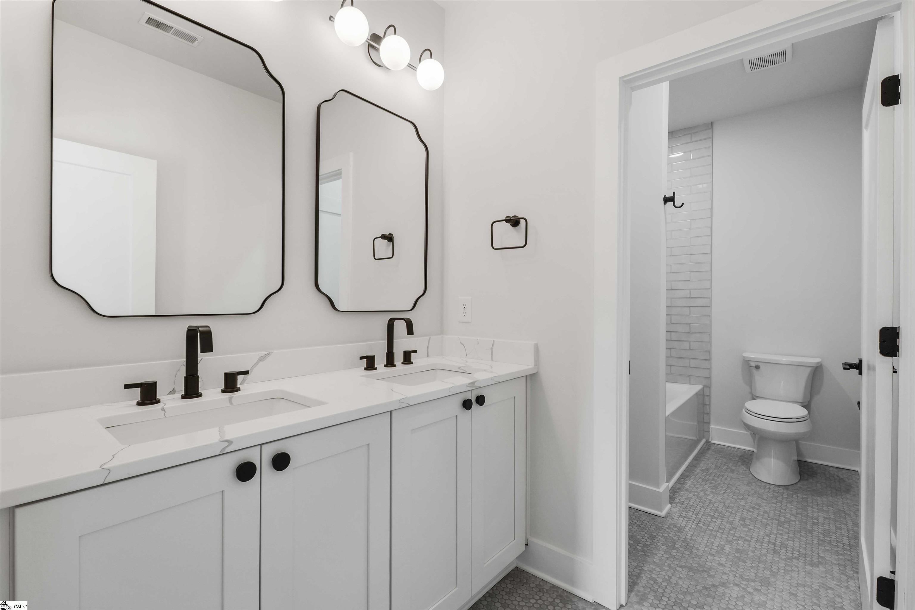 807 Garlington Avenue Greenville, SC 29615