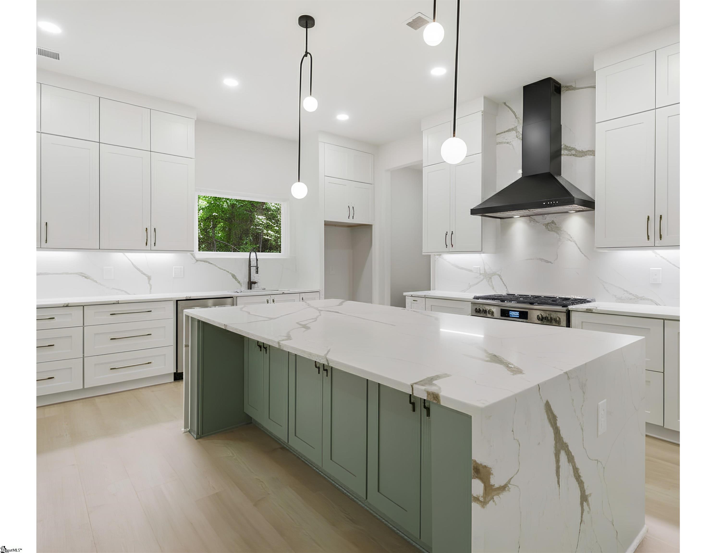 807 Garlington Avenue Greenville, SC 29615