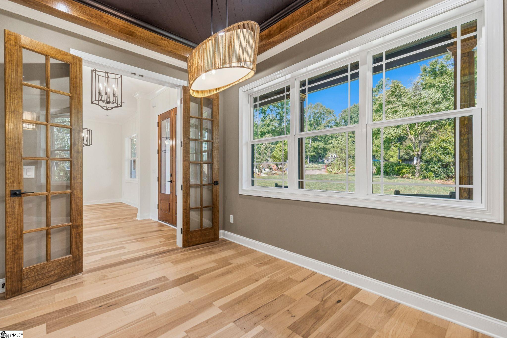 118 Crown Oak Court Spartanburg, SC 29301