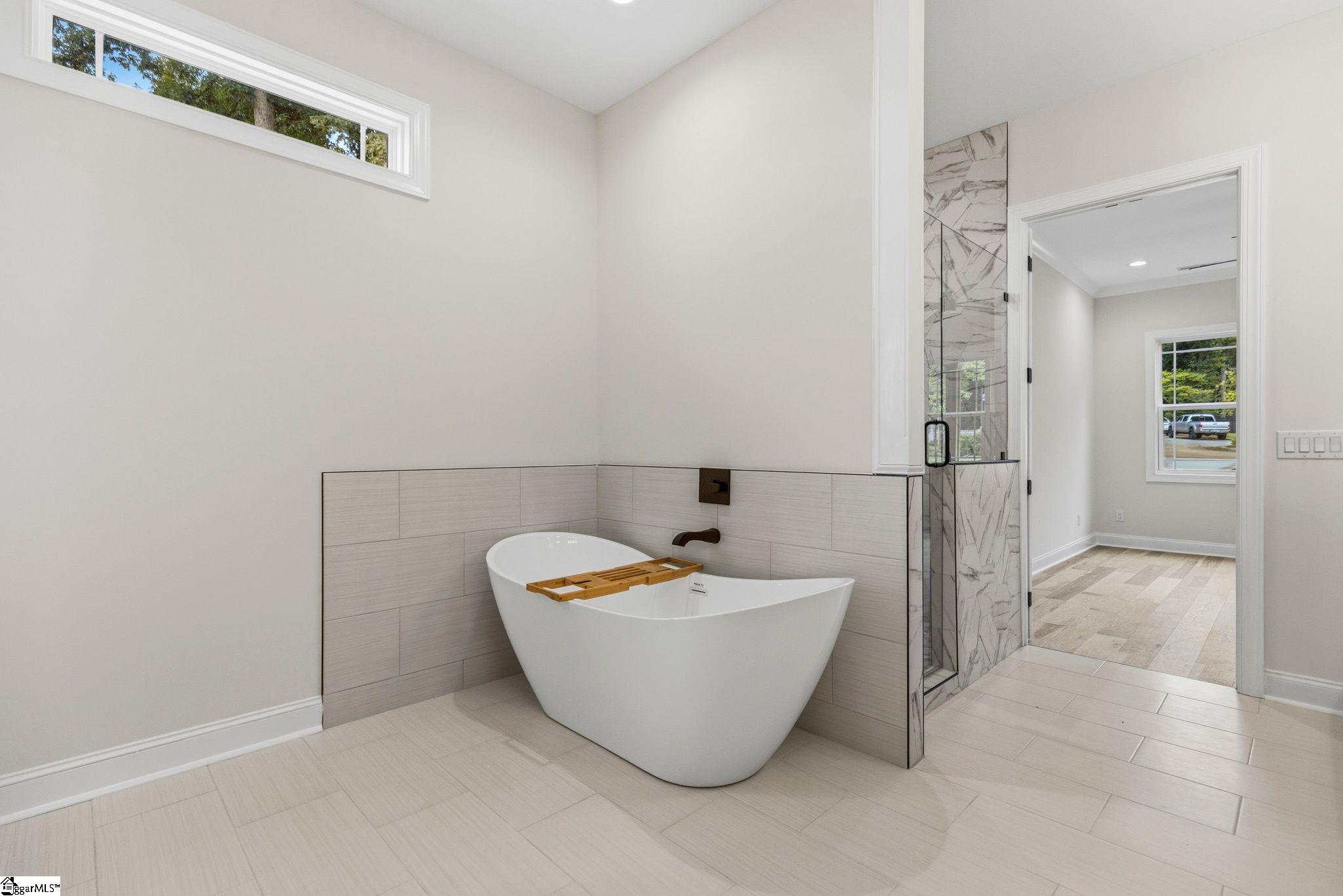118 Crown Oak Court Spartanburg, SC 29301