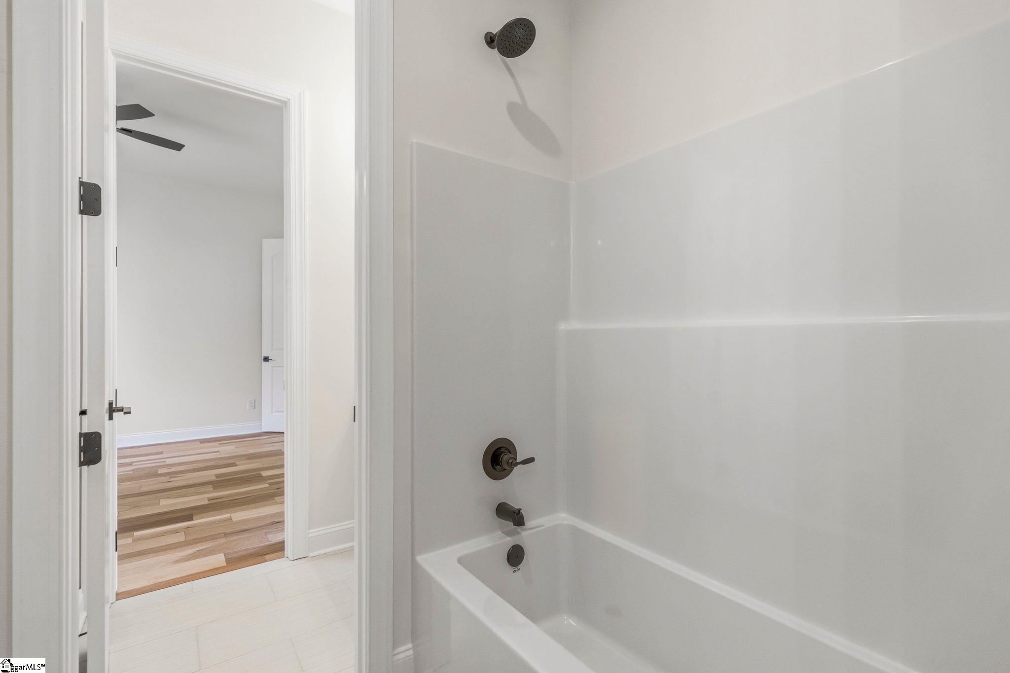 118 Crown Oak Court Spartanburg, SC 29301