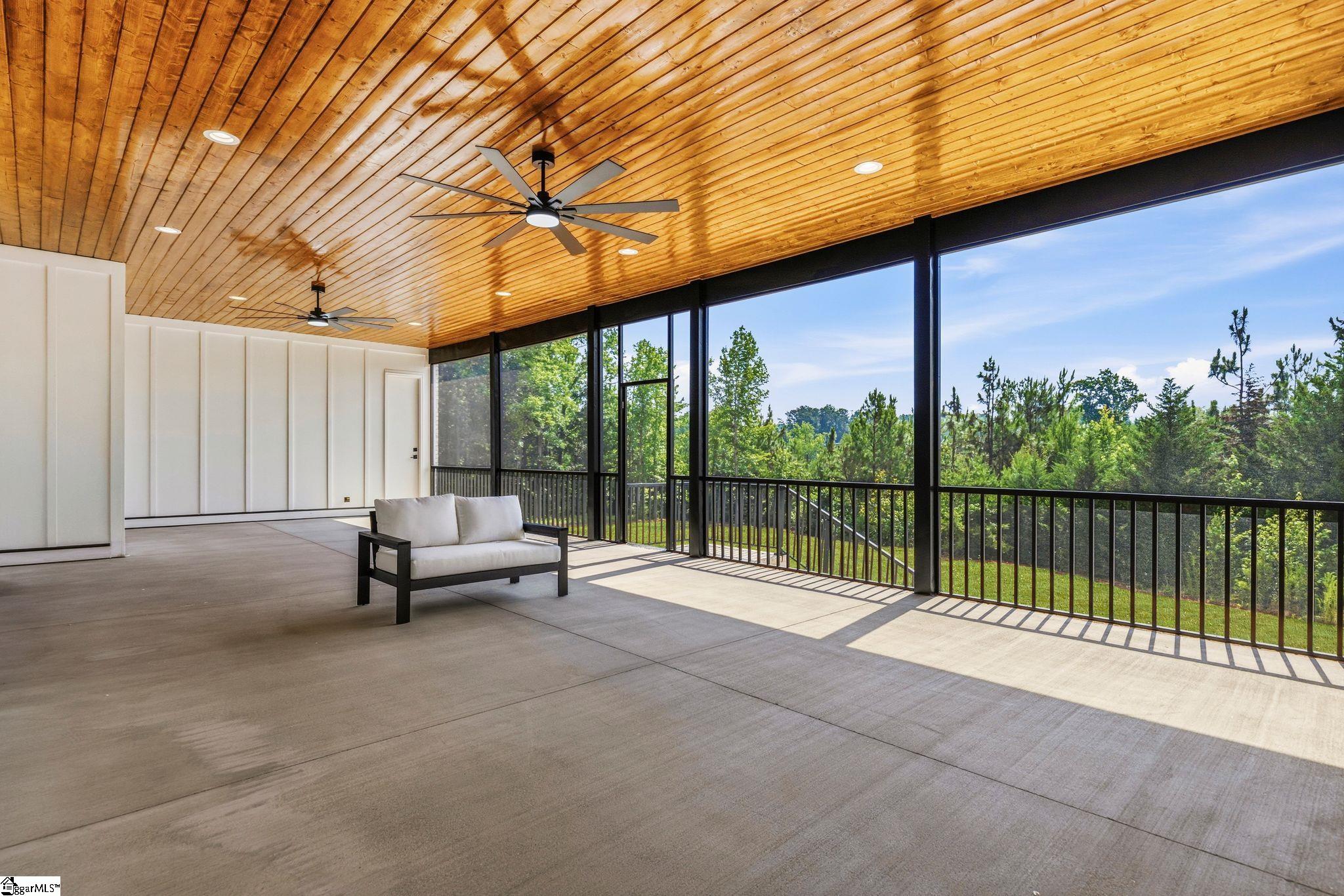 118 Crown Oak Court Spartanburg, SC 29301