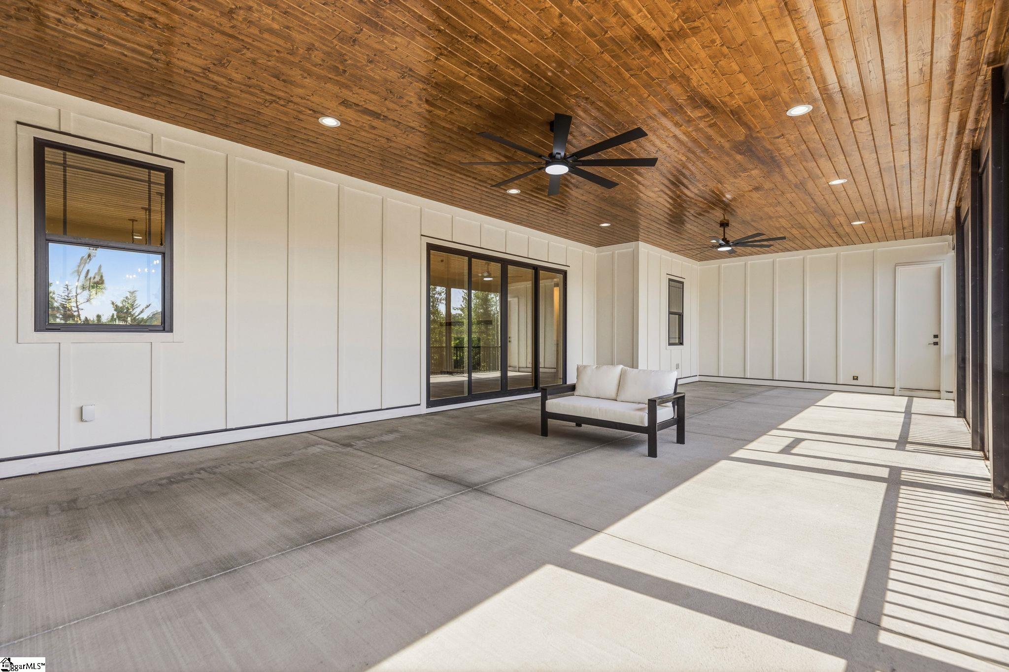 118 Crown Oak Court Spartanburg, SC 29301