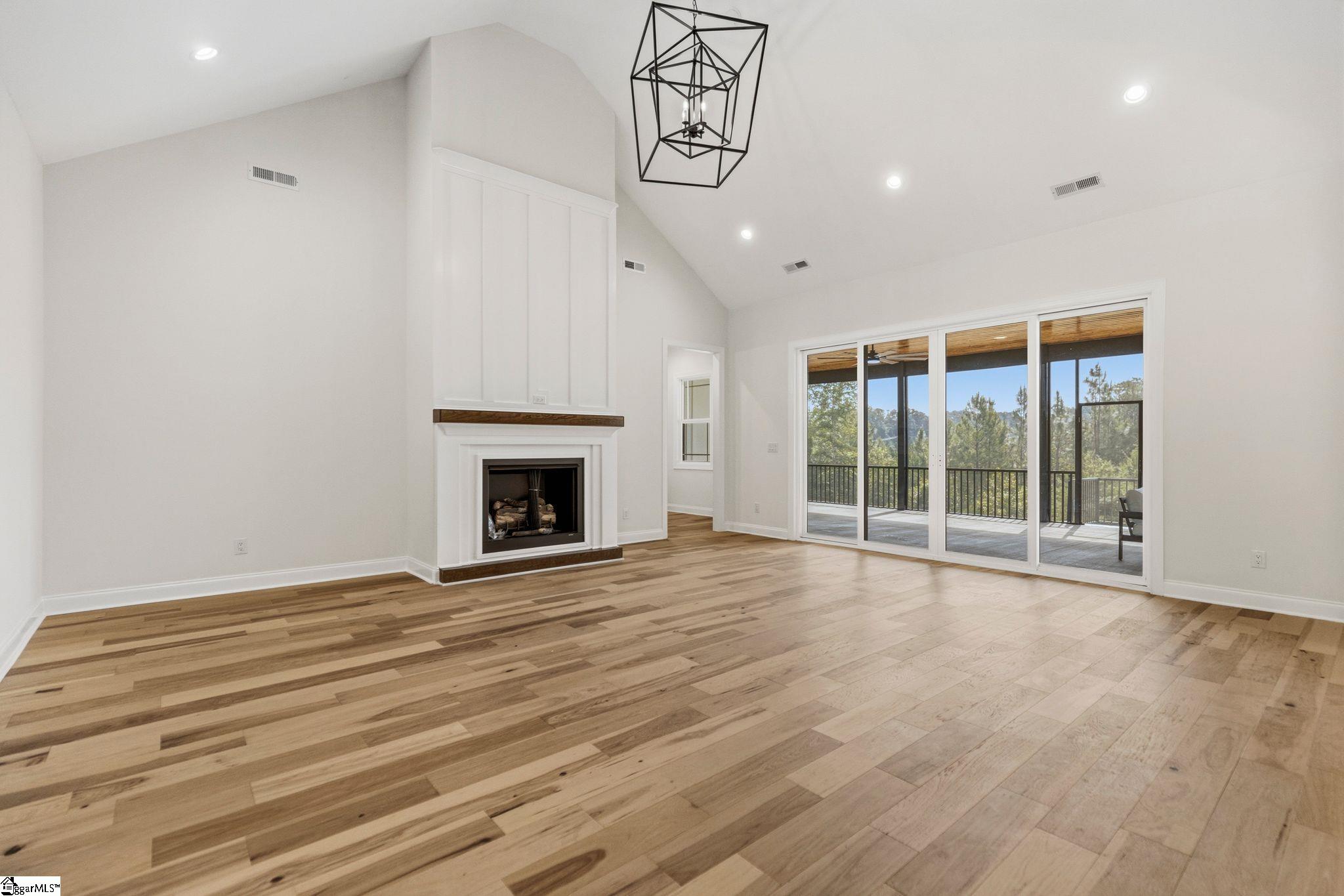 118 Crown Oak Court Spartanburg, SC 29301