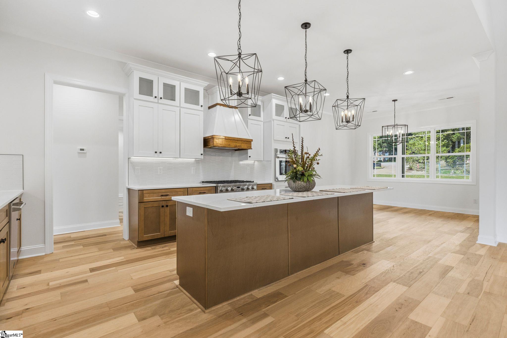 118 Crown Oak Court Spartanburg, SC 29301