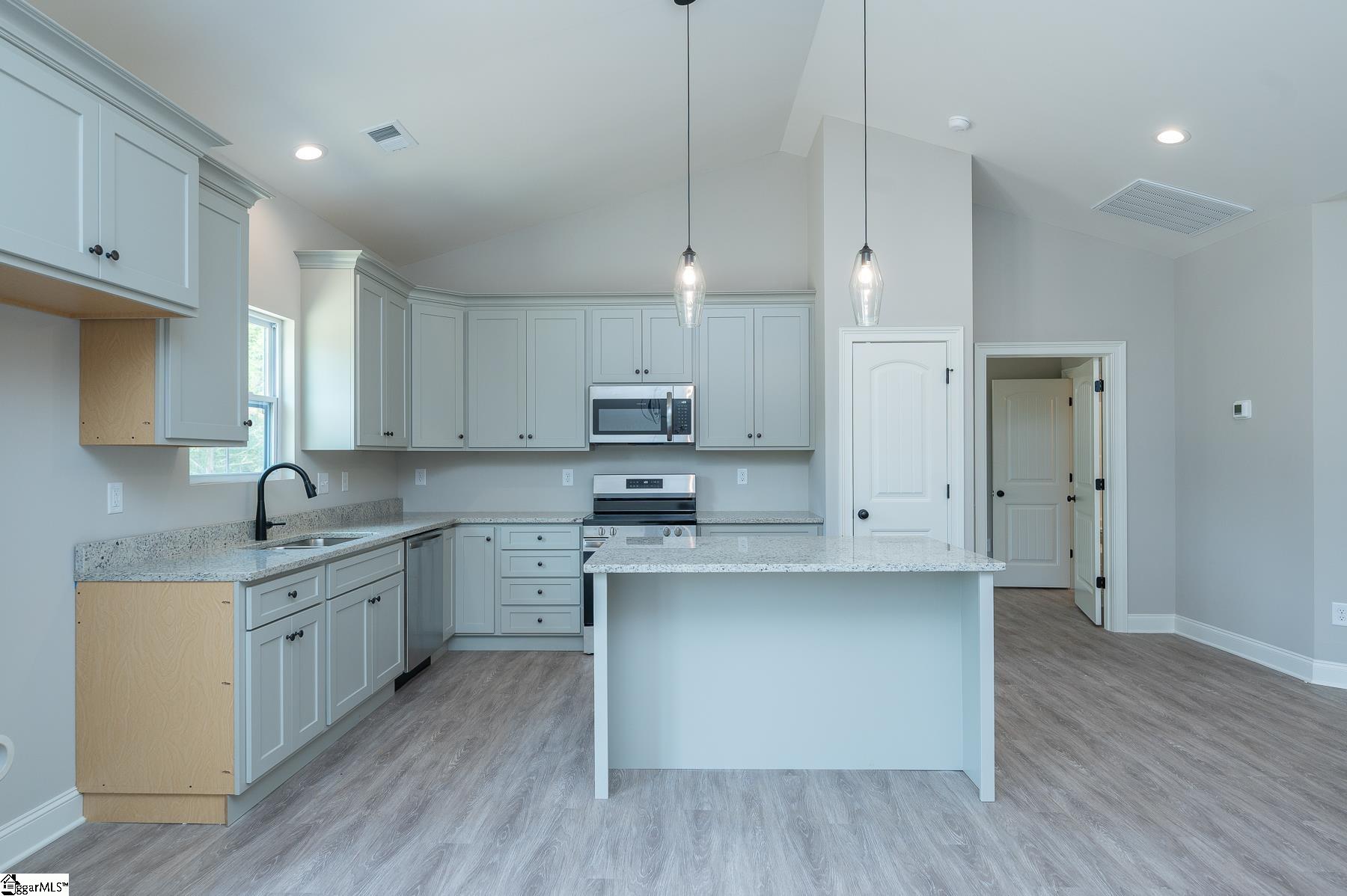 486 Hellams Road Gray Court, SC 29645
