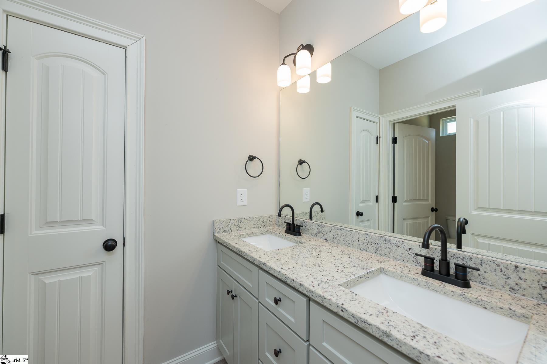 486 Hellams Road Gray Court, SC 29645