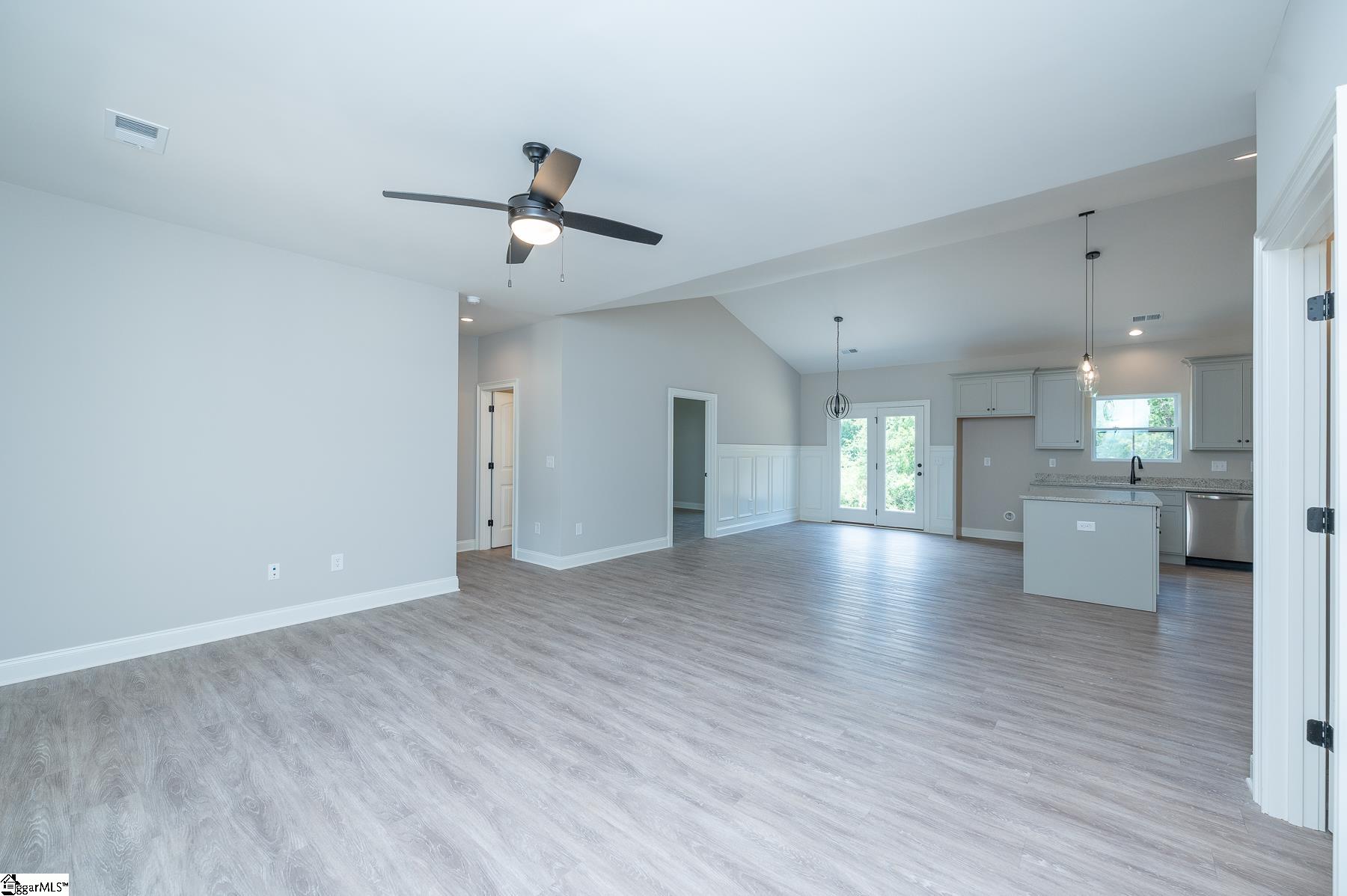 486 Hellams Road Gray Court, SC 29645