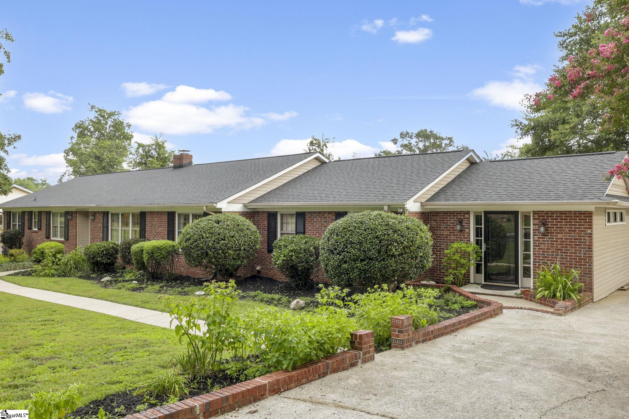108 Sunline Place Spartanburg, SC 29307