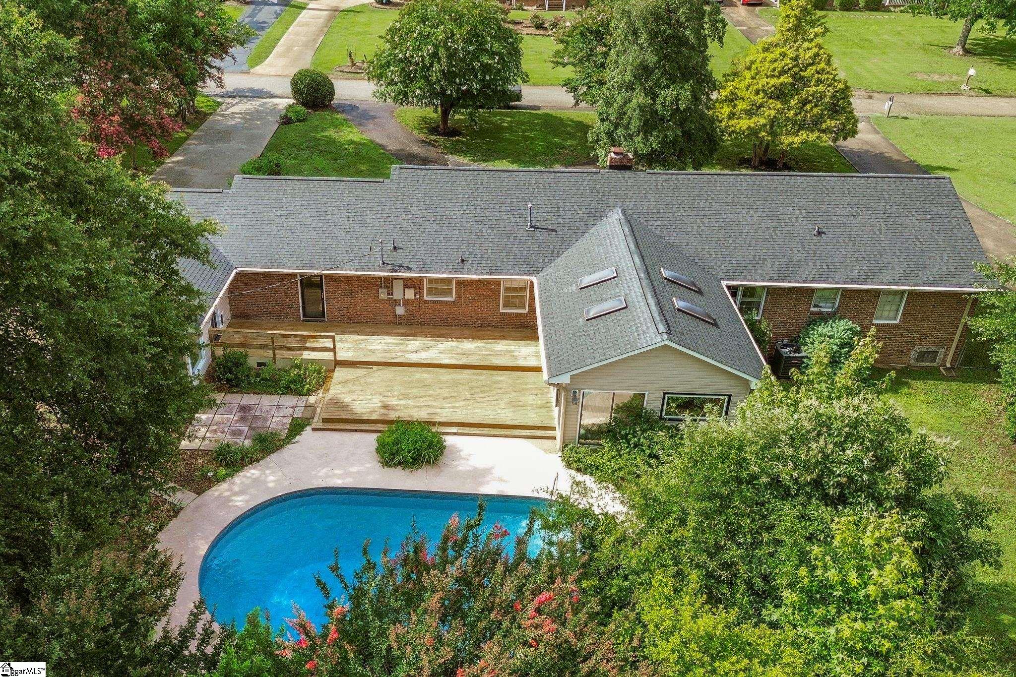 108 Sunline Place Spartanburg, SC 29307