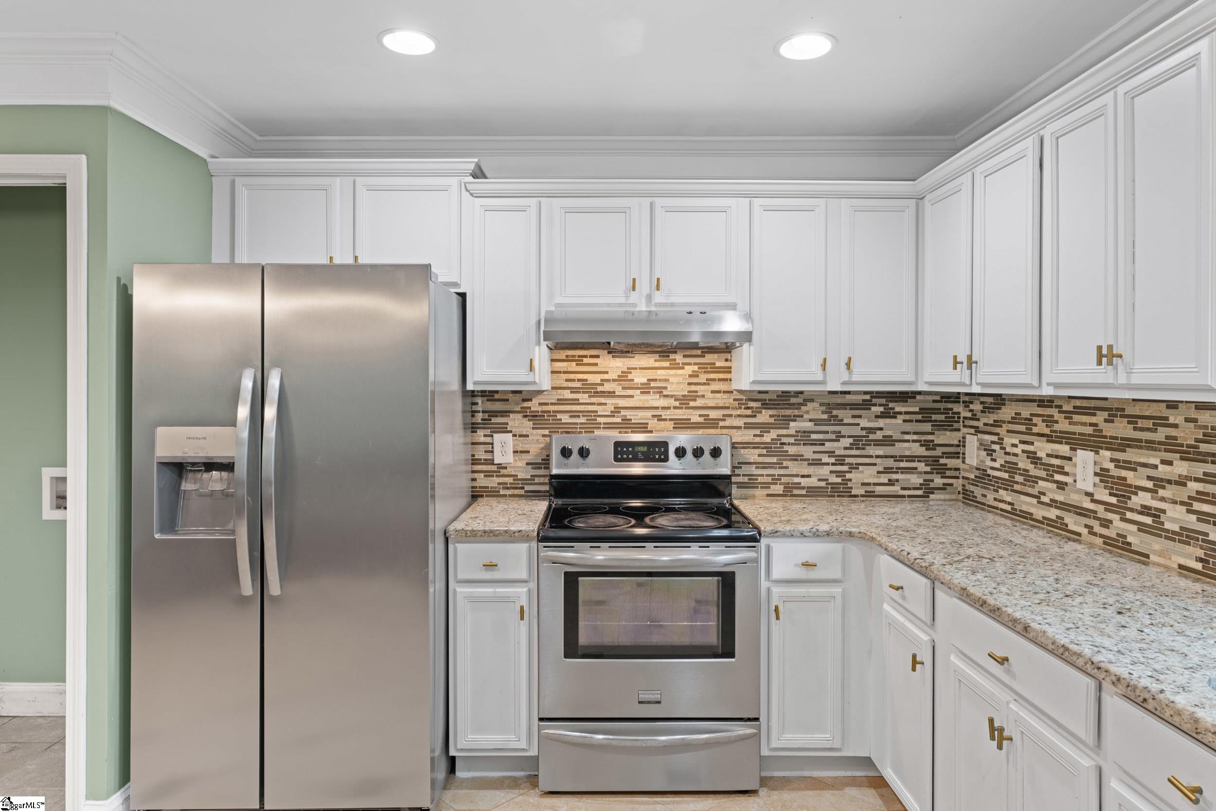 104 Pinonwood Court Simpsonville, SC 29680