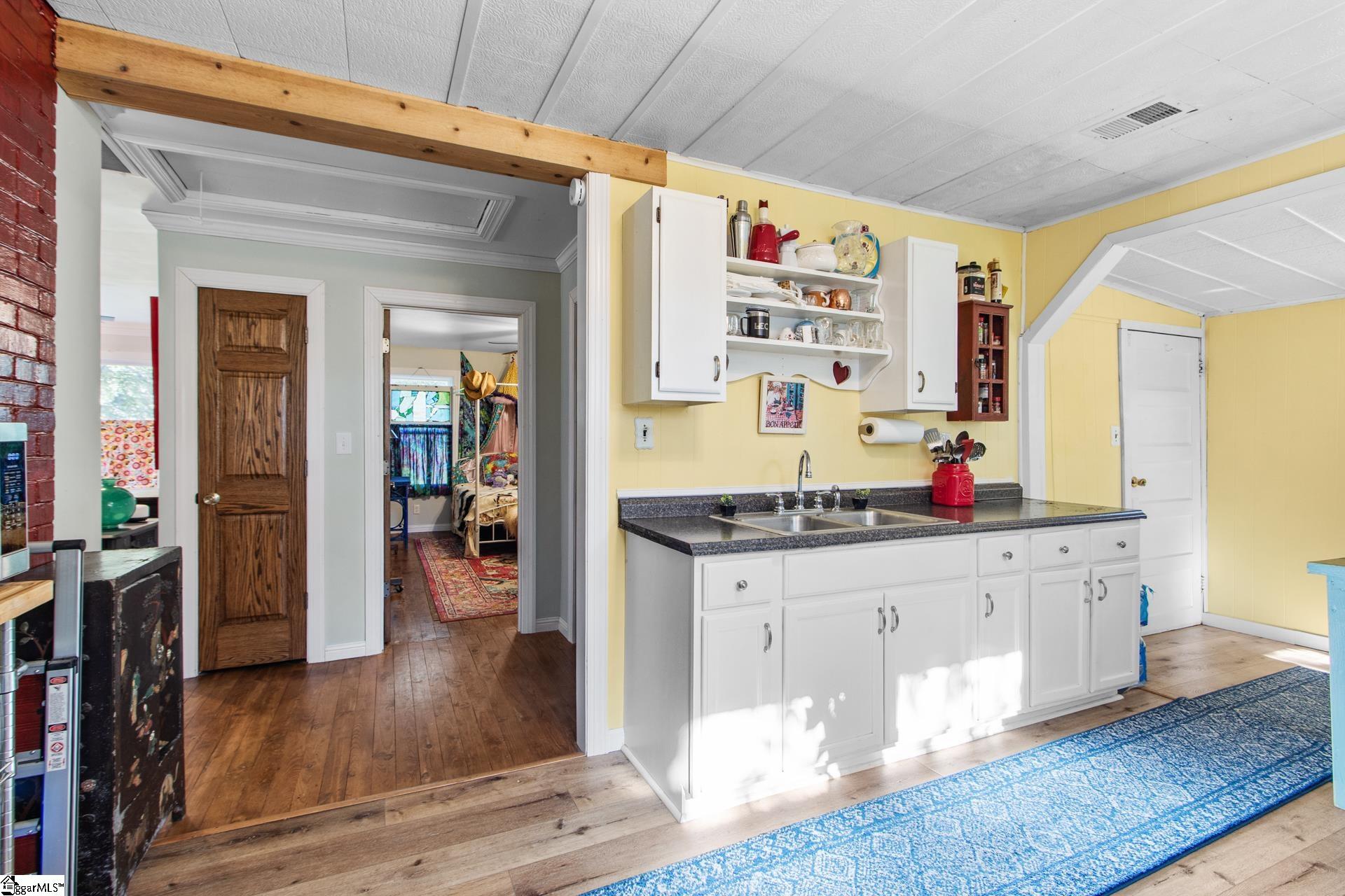 335 Fairview Church Road Kinards, SC 29355