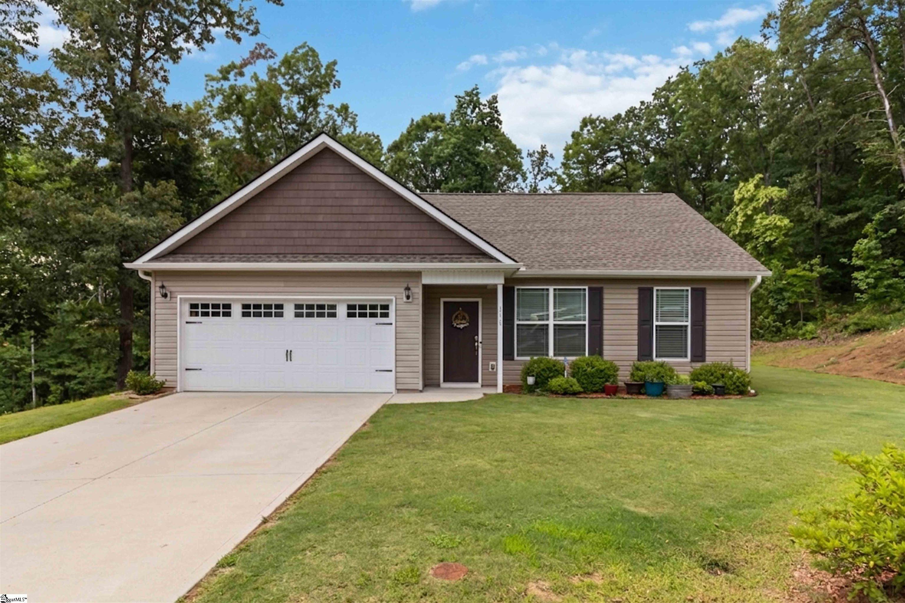 136 N Forest Circle Marietta, SC 29661