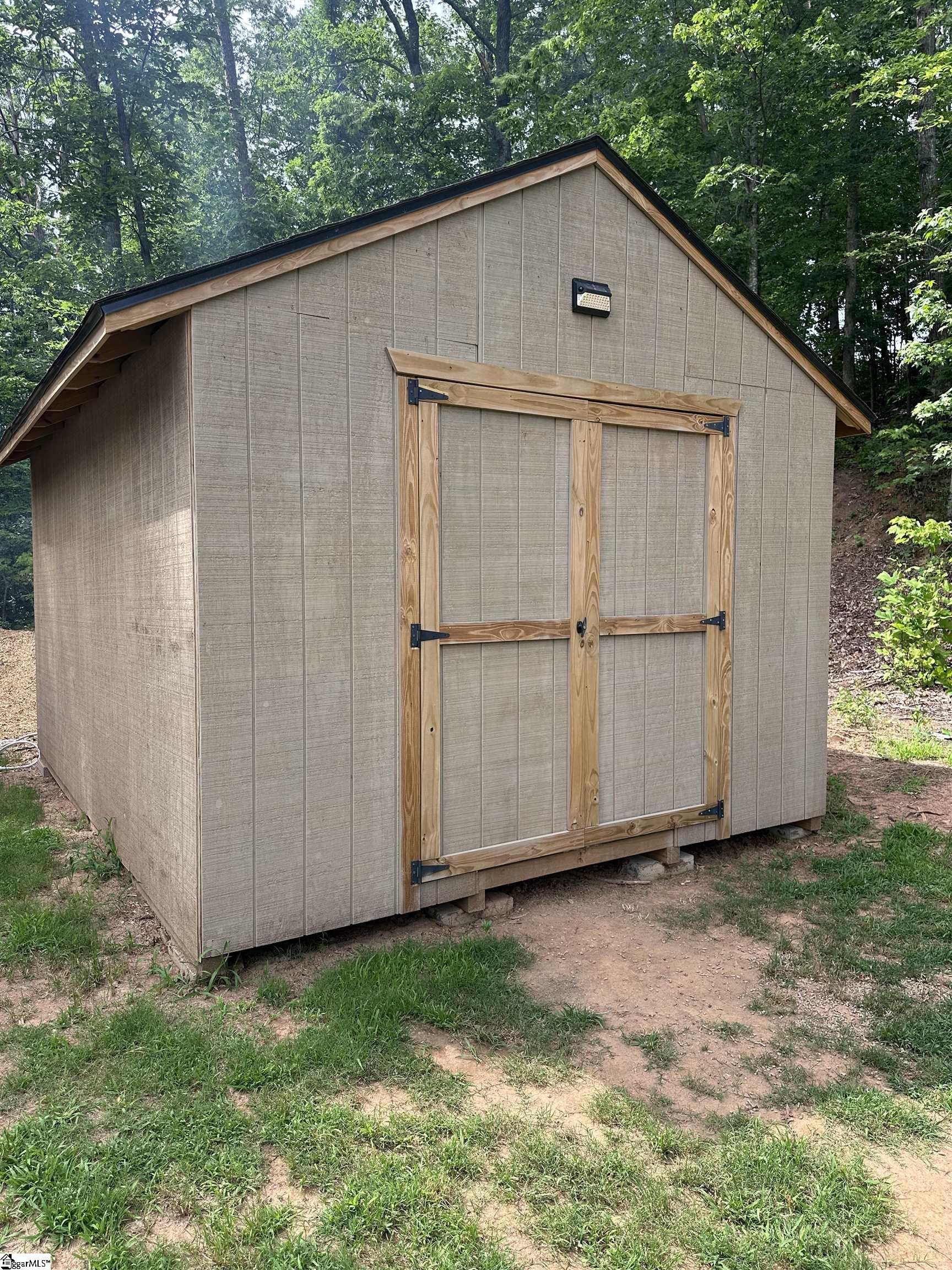 136 N Forest Circle Marietta, SC 29661