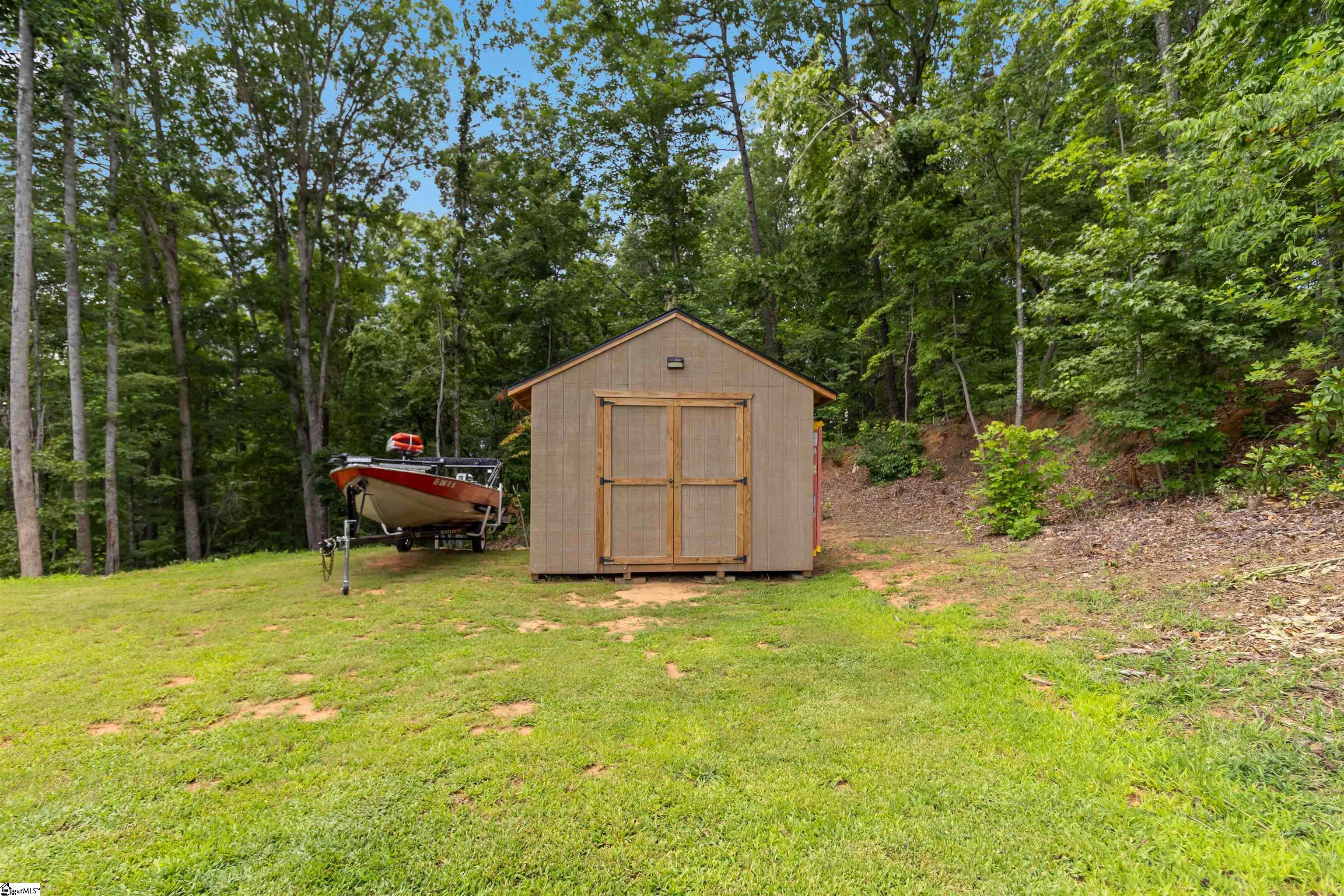 136 N Forest Circle Marietta, SC 29661