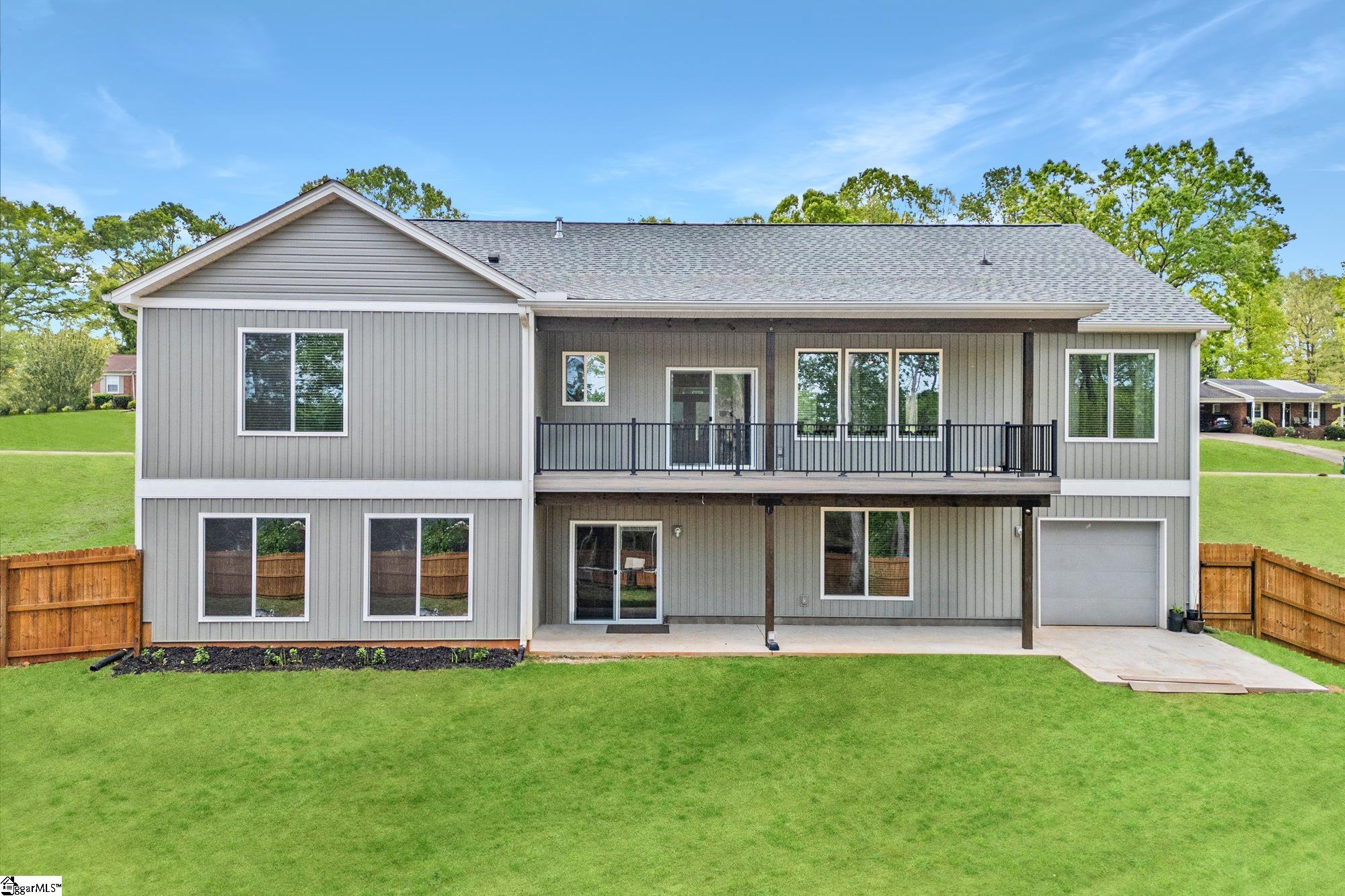 308 Pineridge Drive Spartanburg, SC 29303