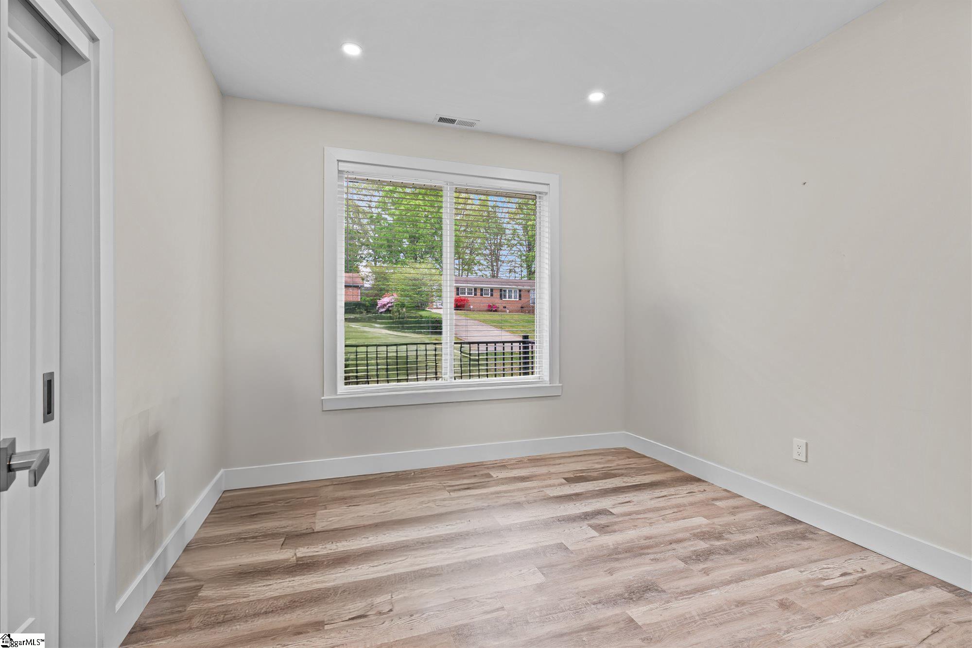 308 Pineridge Drive Spartanburg, SC 29303