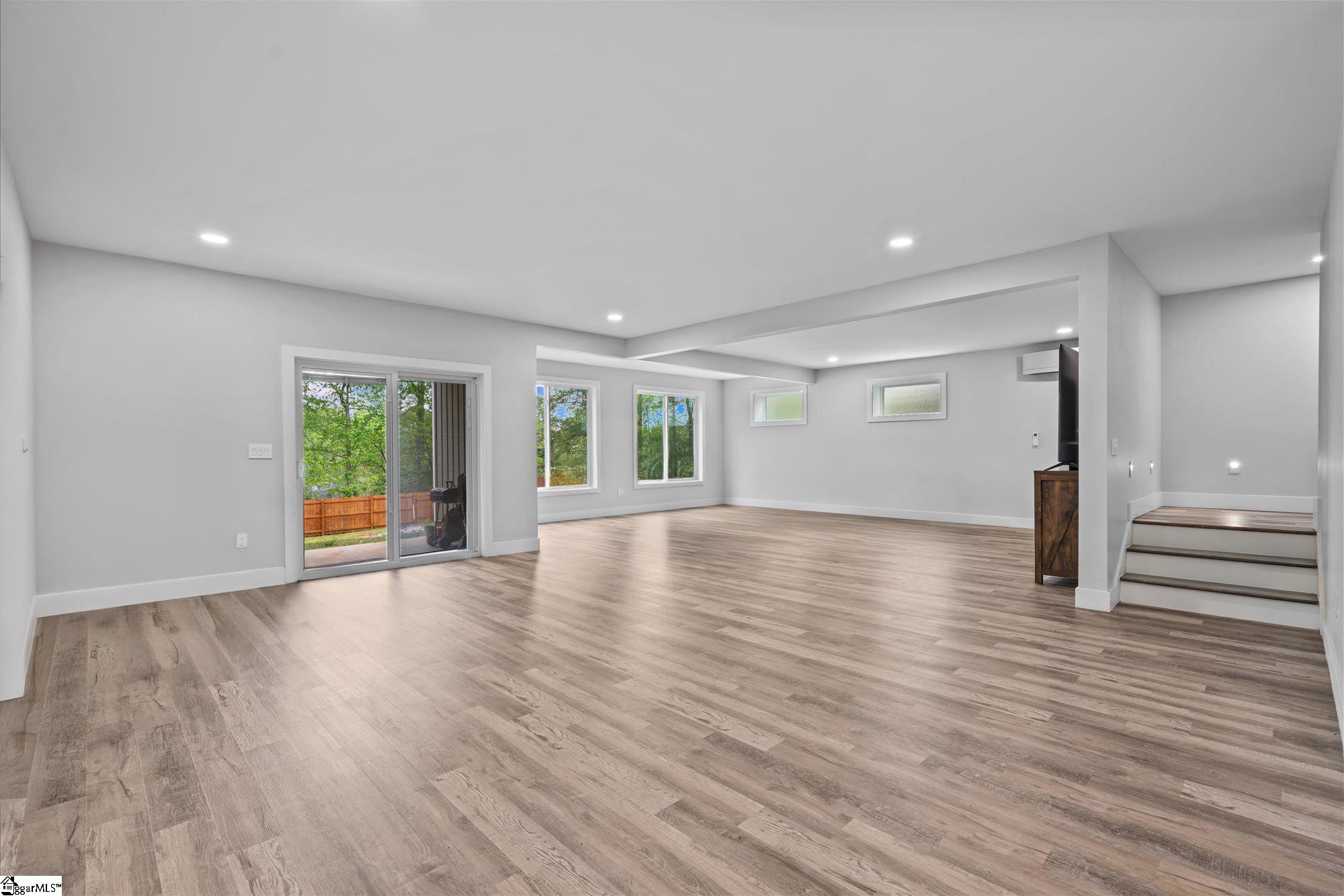 308 Pineridge Drive Spartanburg, SC 29303