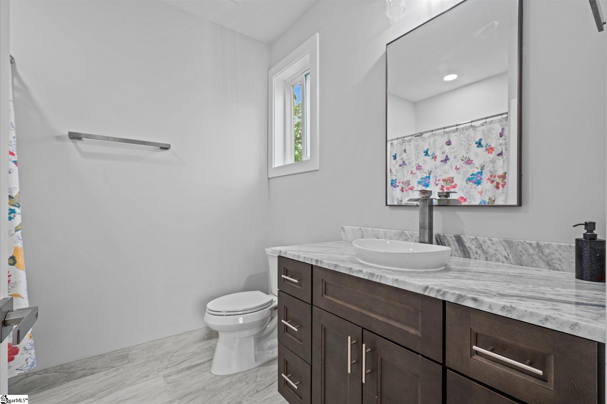 308 Pineridge Drive Spartanburg, SC 29303