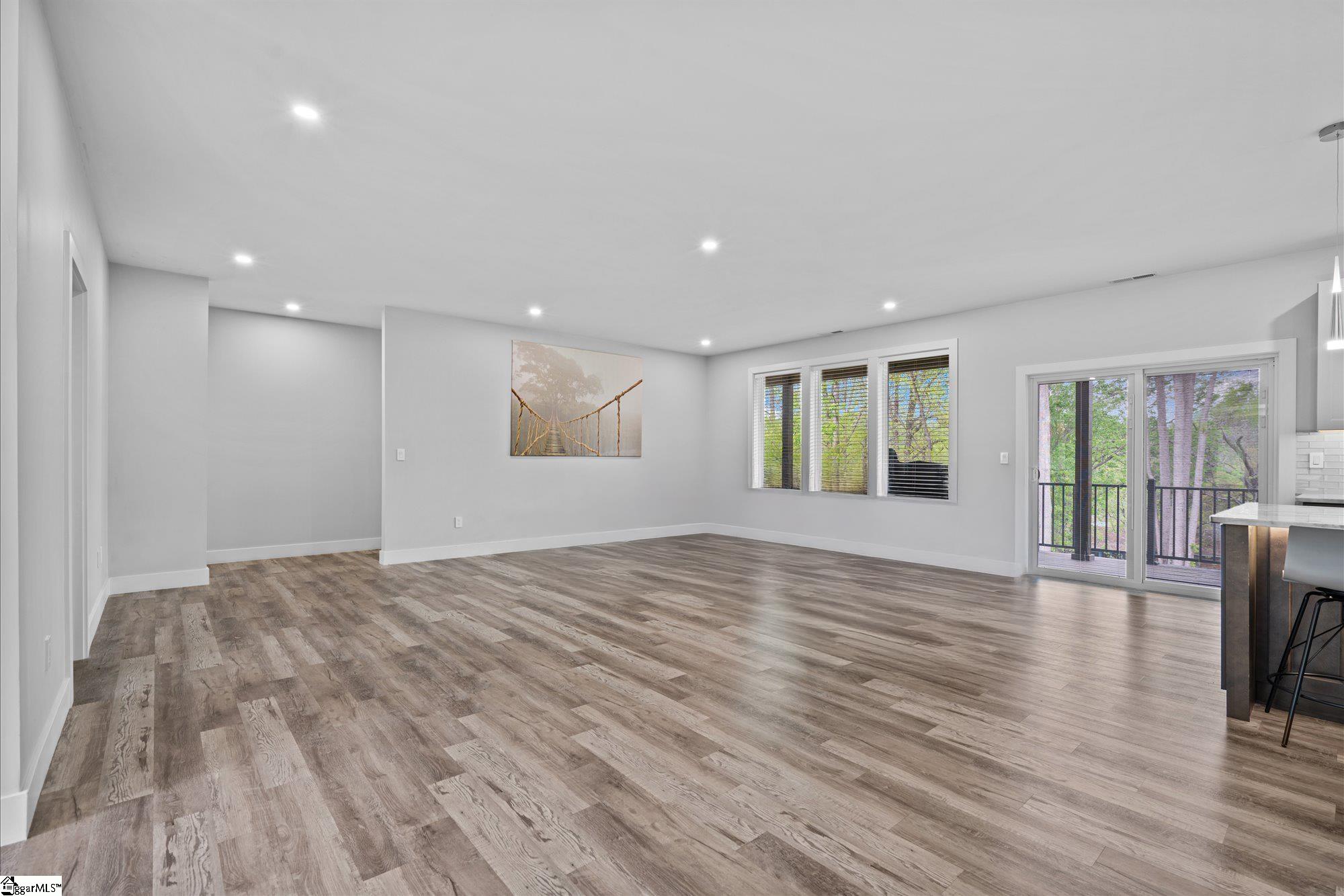 308 Pineridge Drive Spartanburg, SC 29303