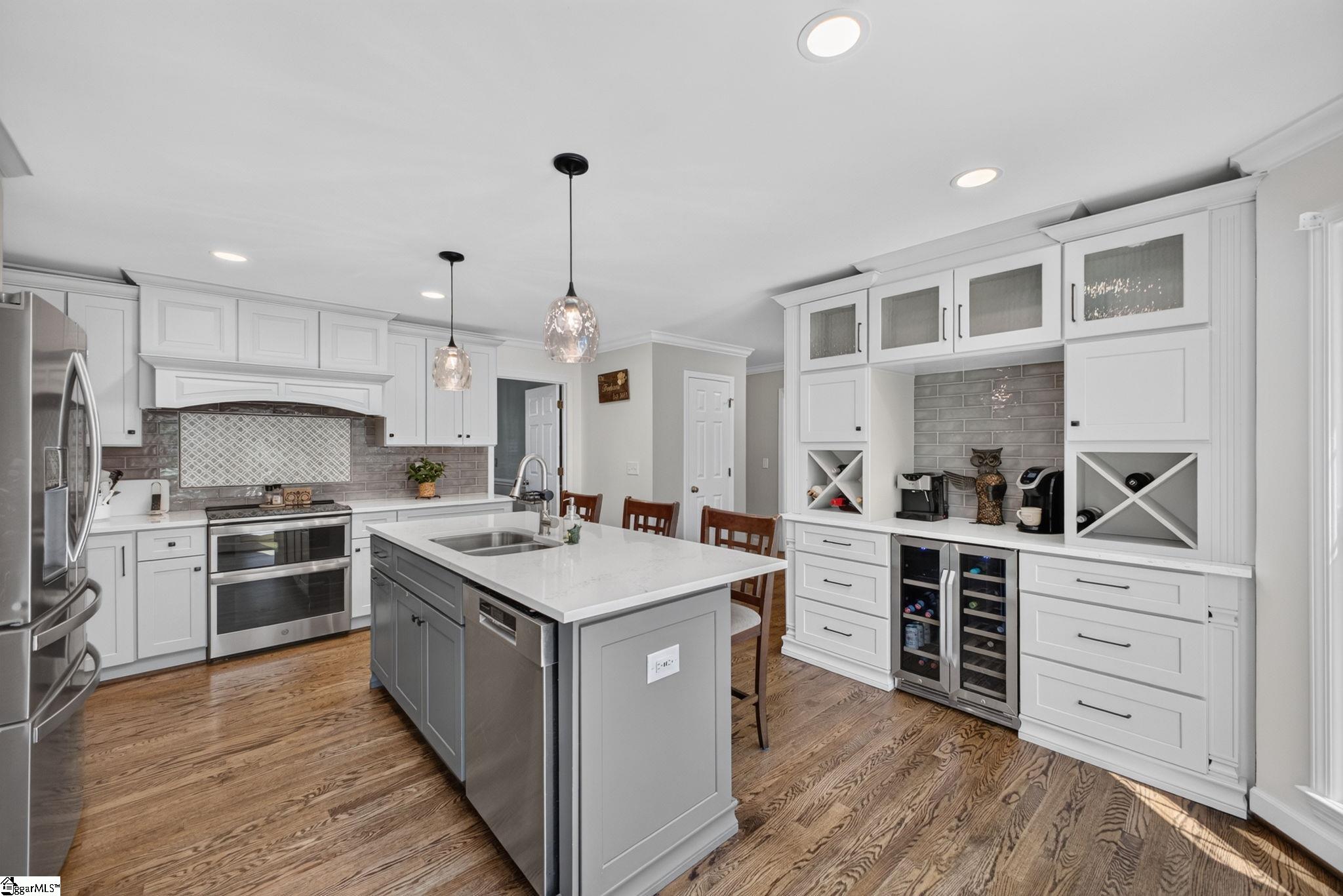402 Eastcrest Drive Simpsonville, SC 29681