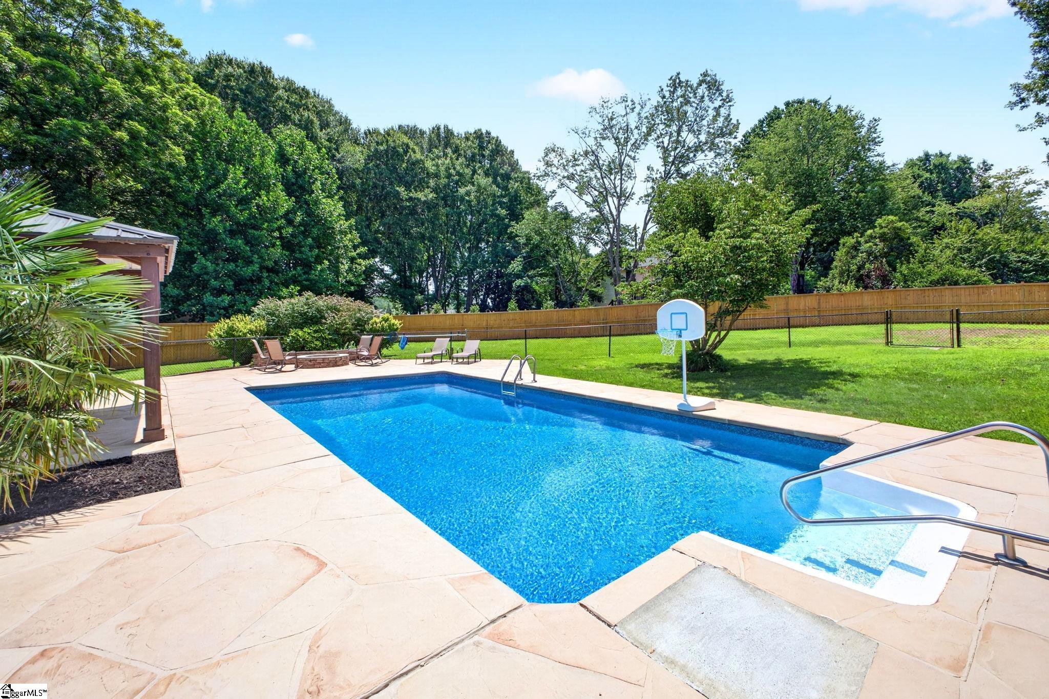 402 Eastcrest Drive Simpsonville, SC 29681