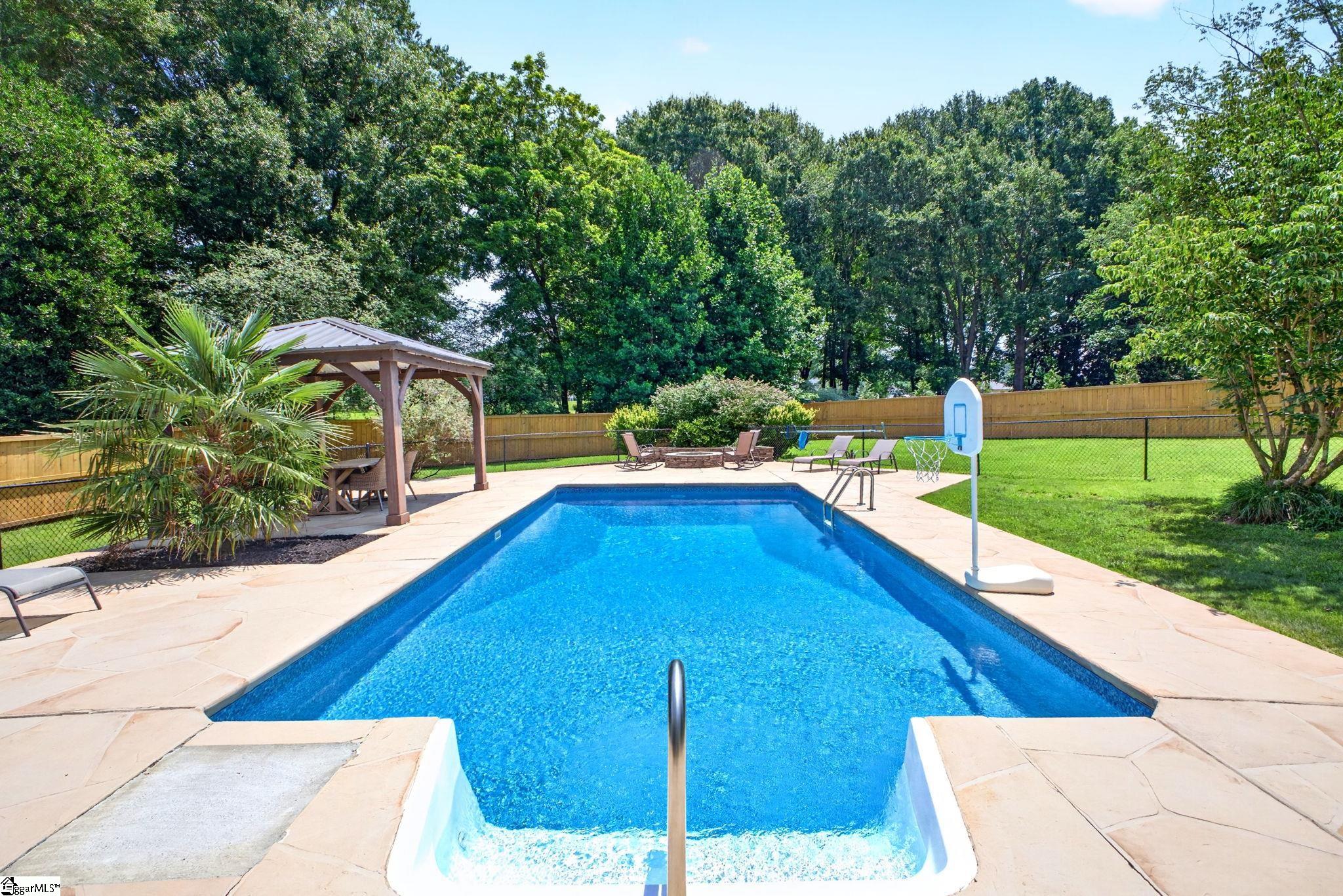 402 Eastcrest Drive Simpsonville, SC 29681
