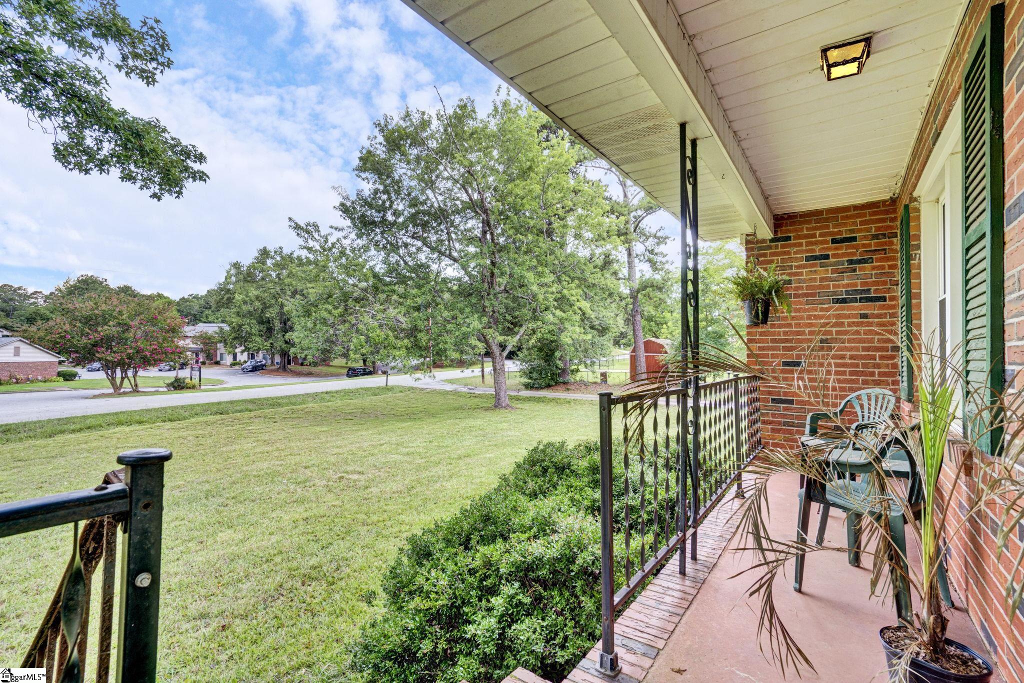 202 Saluda Drive Piedmont, SC 29673