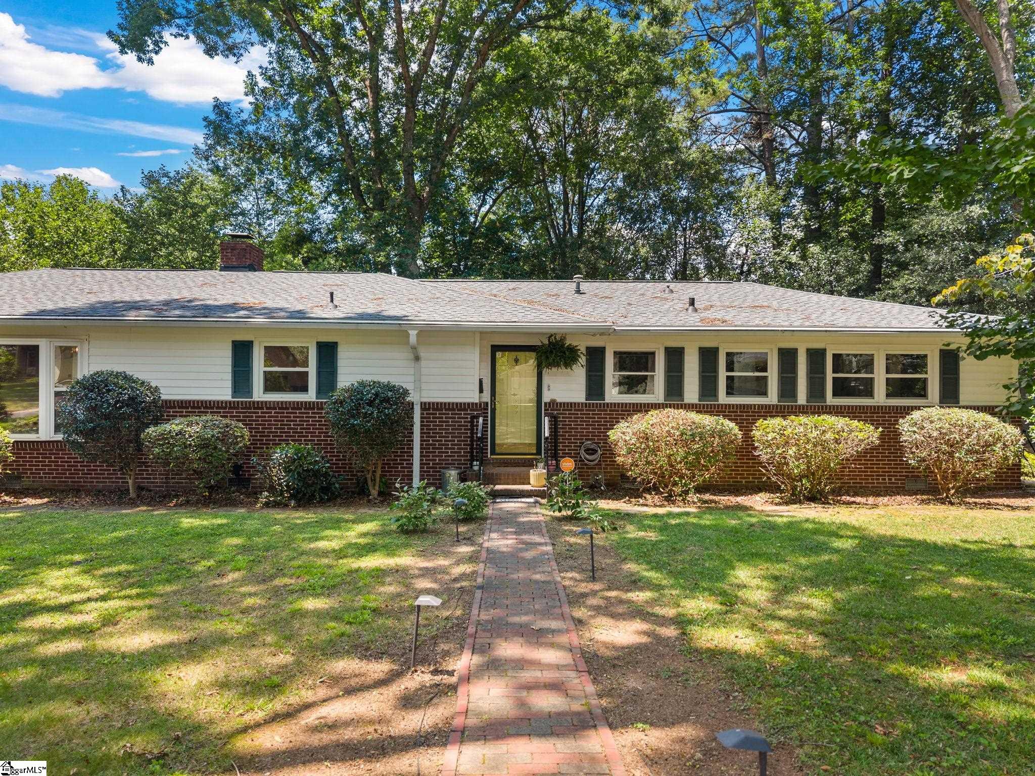 109 Kent Place Spartanburg, SC 29307