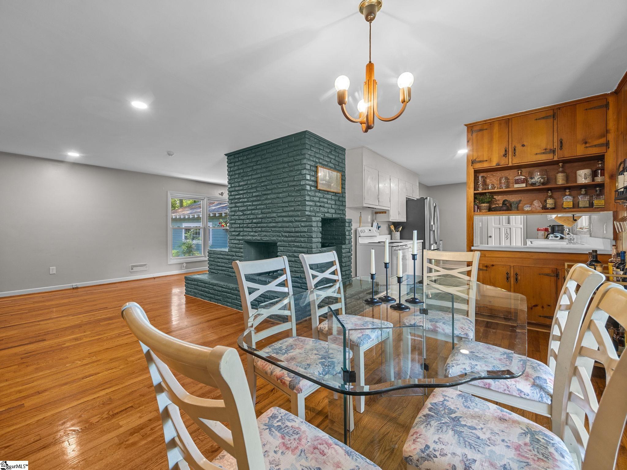 109 Kent Place Spartanburg, SC 29307