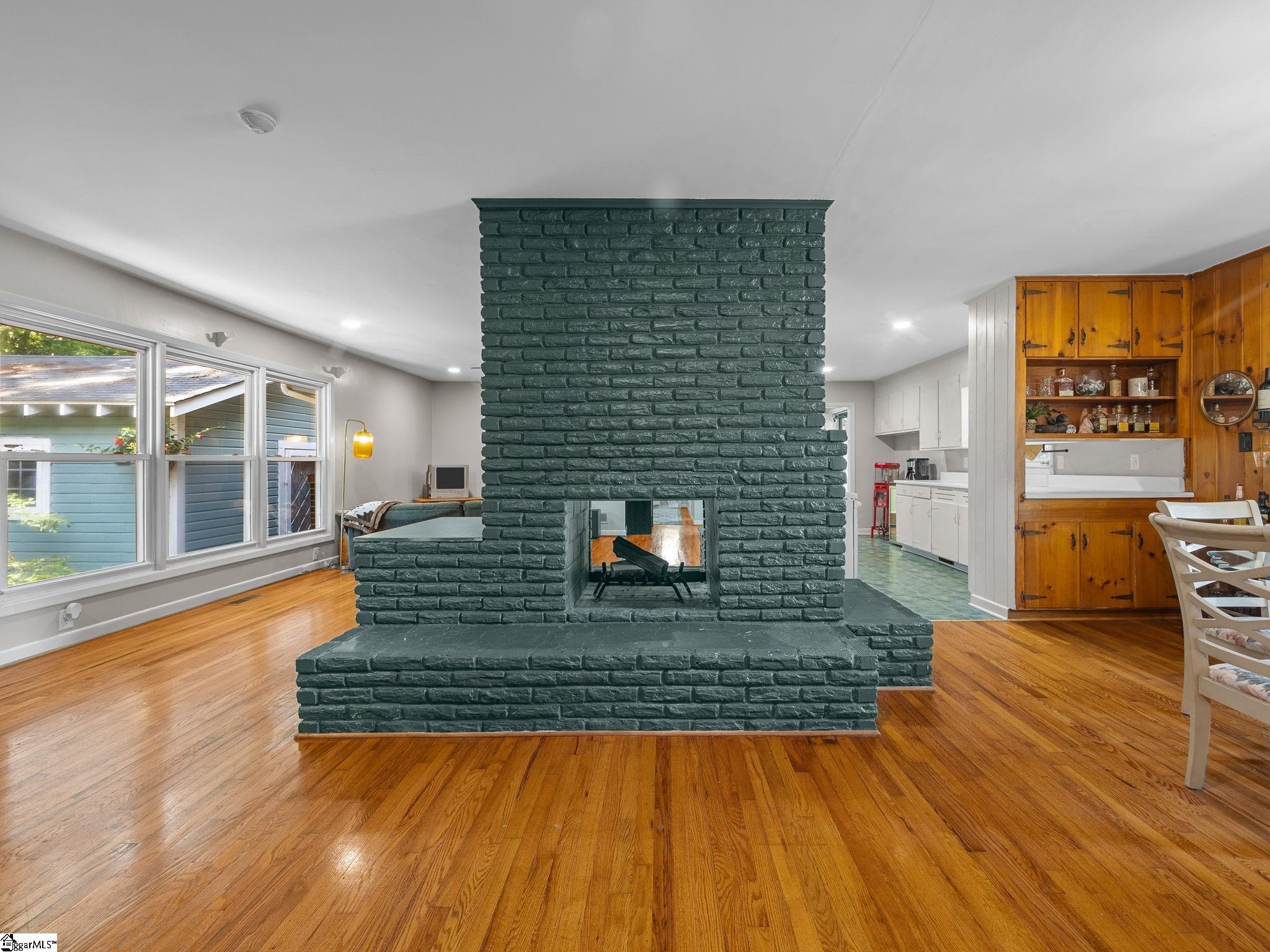 109 Kent Place Spartanburg, SC 29307