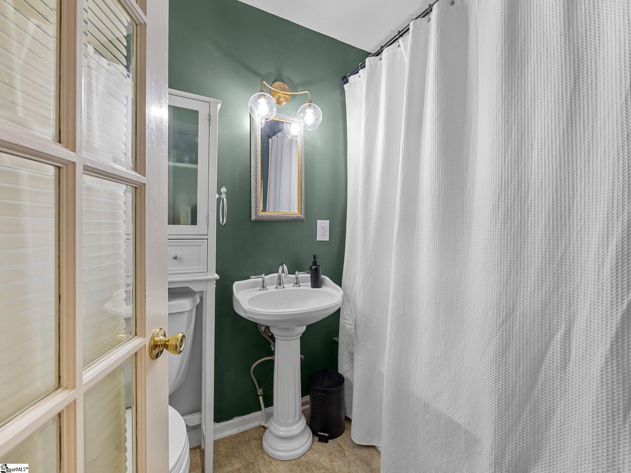 109 Kent Place Spartanburg, SC 29307