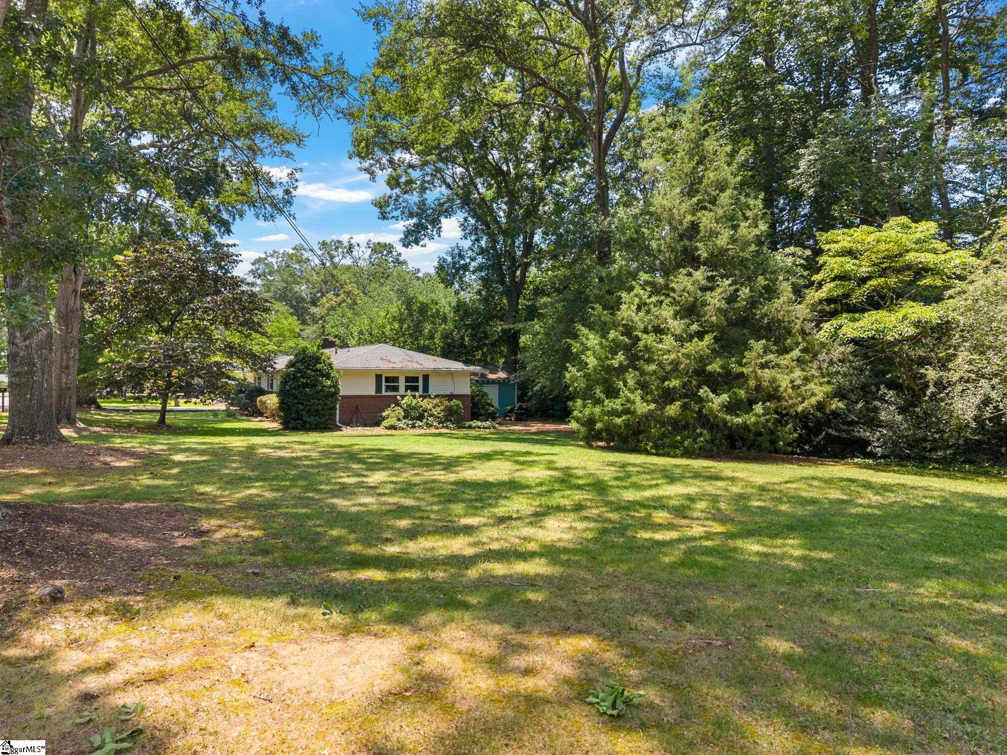 109 Kent Place Spartanburg, SC 29307